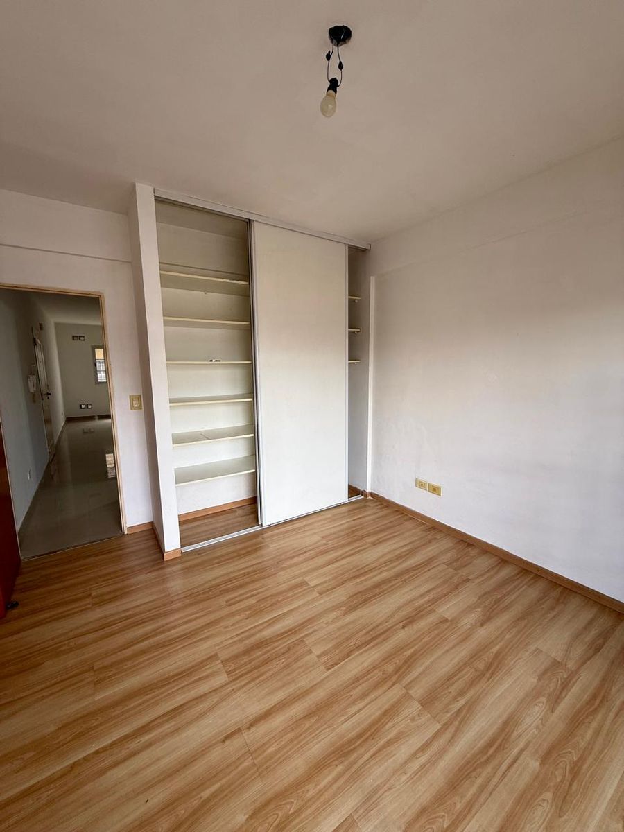 ALQUILER DOS AMBIENTES C/COCHER Y TERRAZA - 5