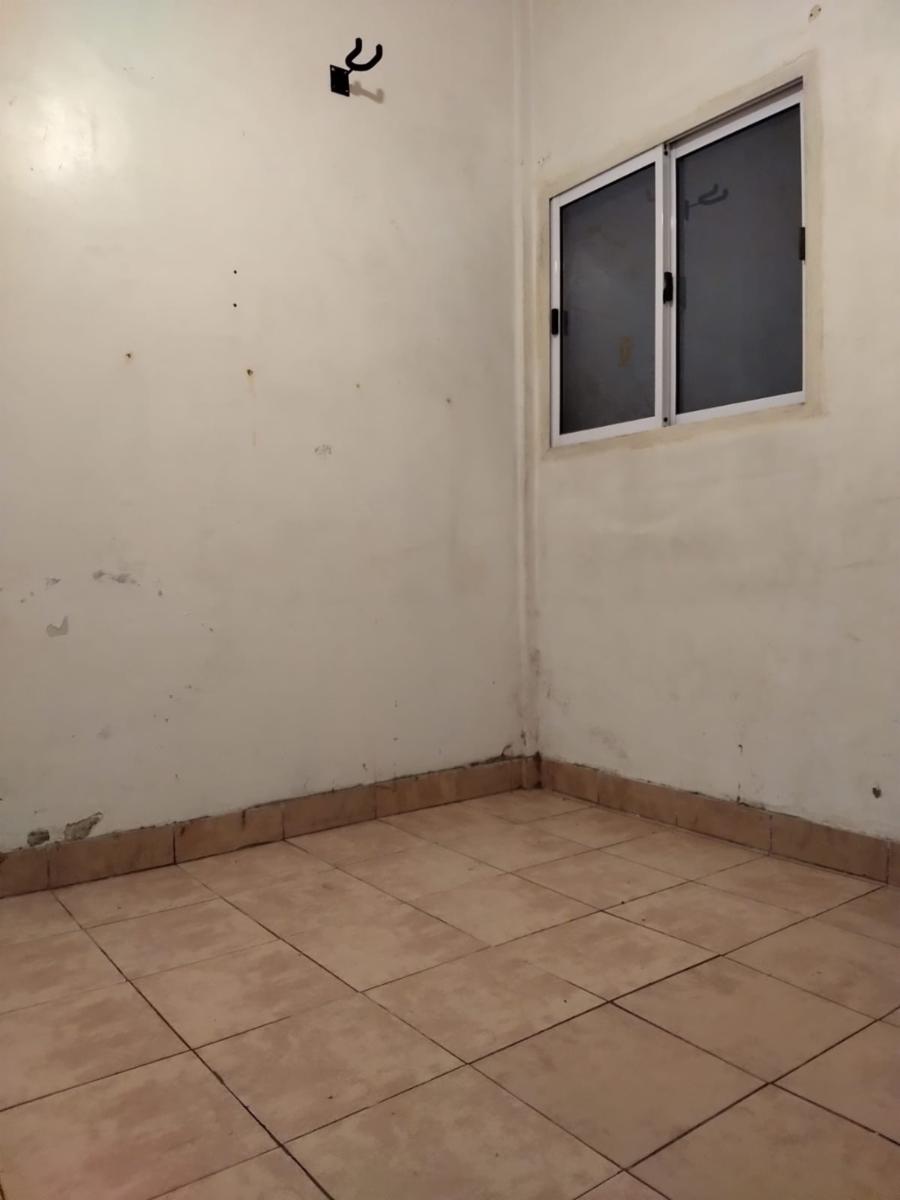 VENTA // FLORES - Dpto 4 amb. en P.B., con 2 patios propios (+lavadero). Muy buena ubicación. VALOR: U$S.100.0000 — foto 11