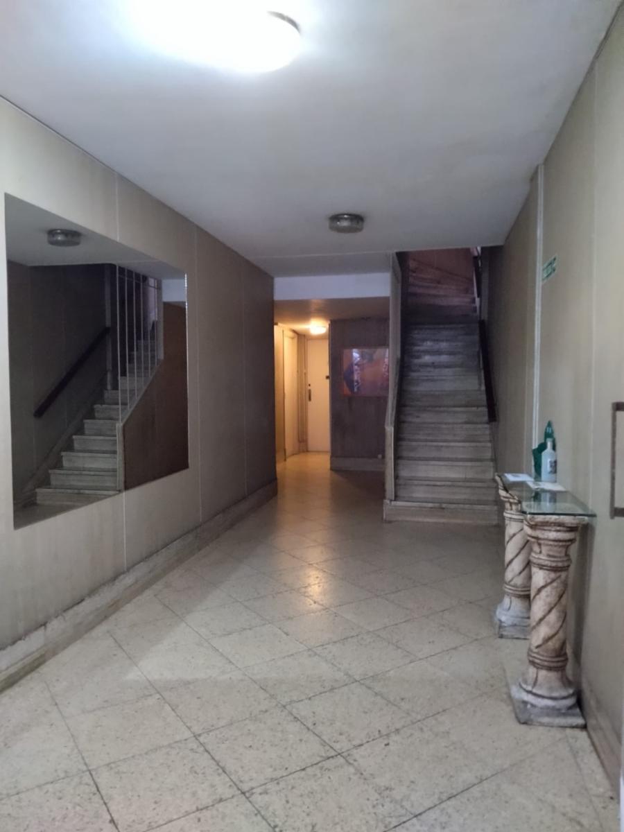 VENTA // FLORES - Dpto 4 amb. en P.B., con 2 patios propios (+lavadero). Muy buena ubicación. VALOR: U$S.100.0000 — foto 12