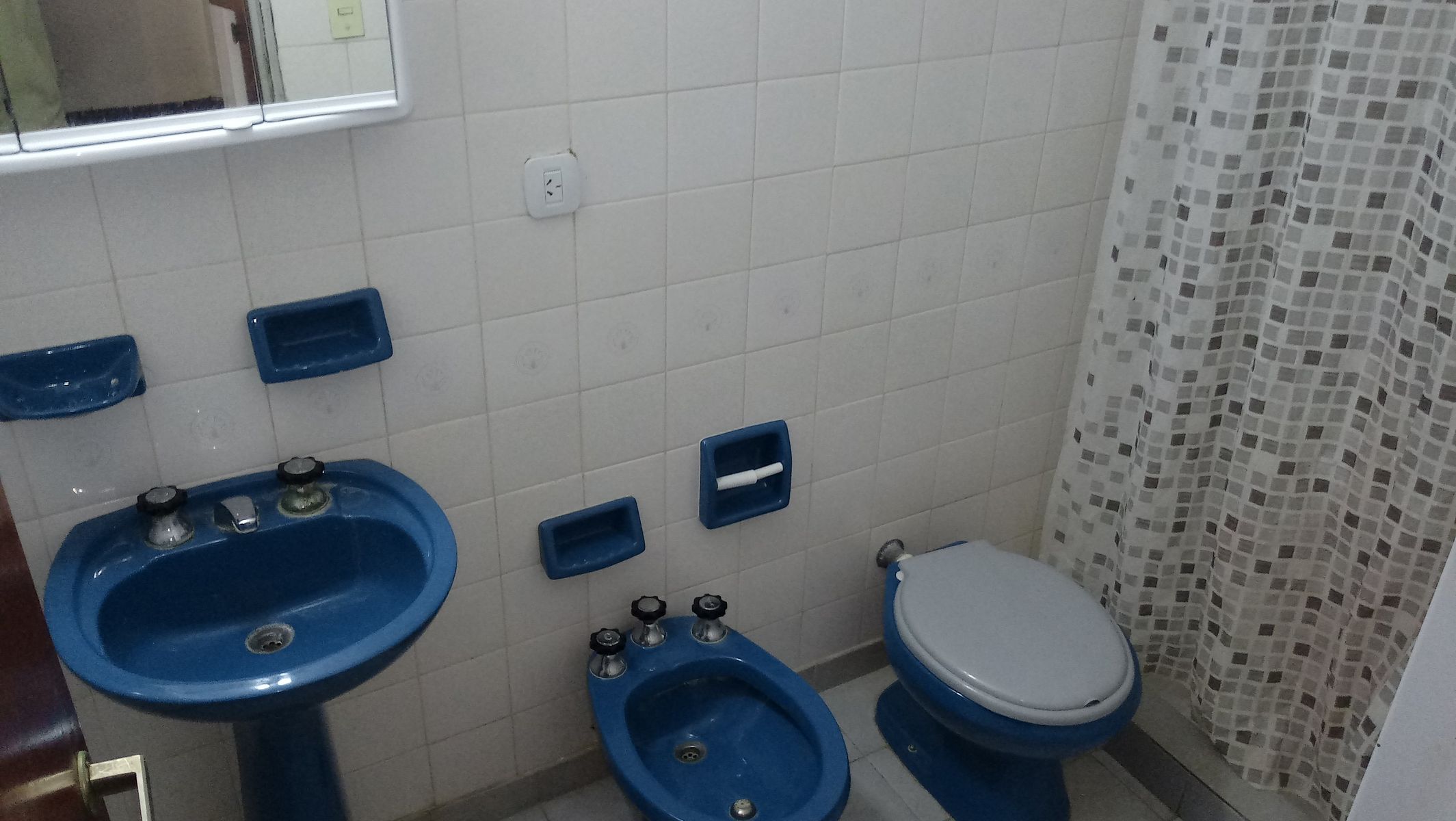 MUY BUEN DEPARTAMENTO: A SOLO 30 mts DEL MAR — foto 6