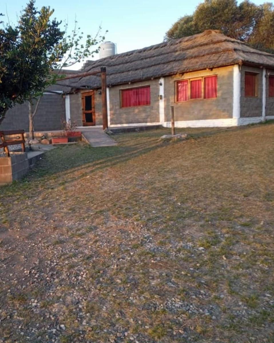Oportunidad única para emprendedores: Lote de 2400 m² en Cruz de Caña, con quincho, parrilla y cocina. - 3