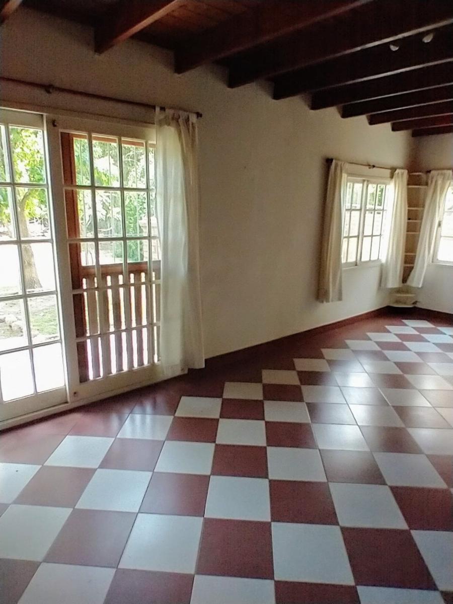 VENTA CASA DE 4 DORMITORIOS CON GAS NATURAL A 2 CUADRAS DE AV. DEL SOL ¡Oportunidad Retasada en Villa de Merlo — foto 3