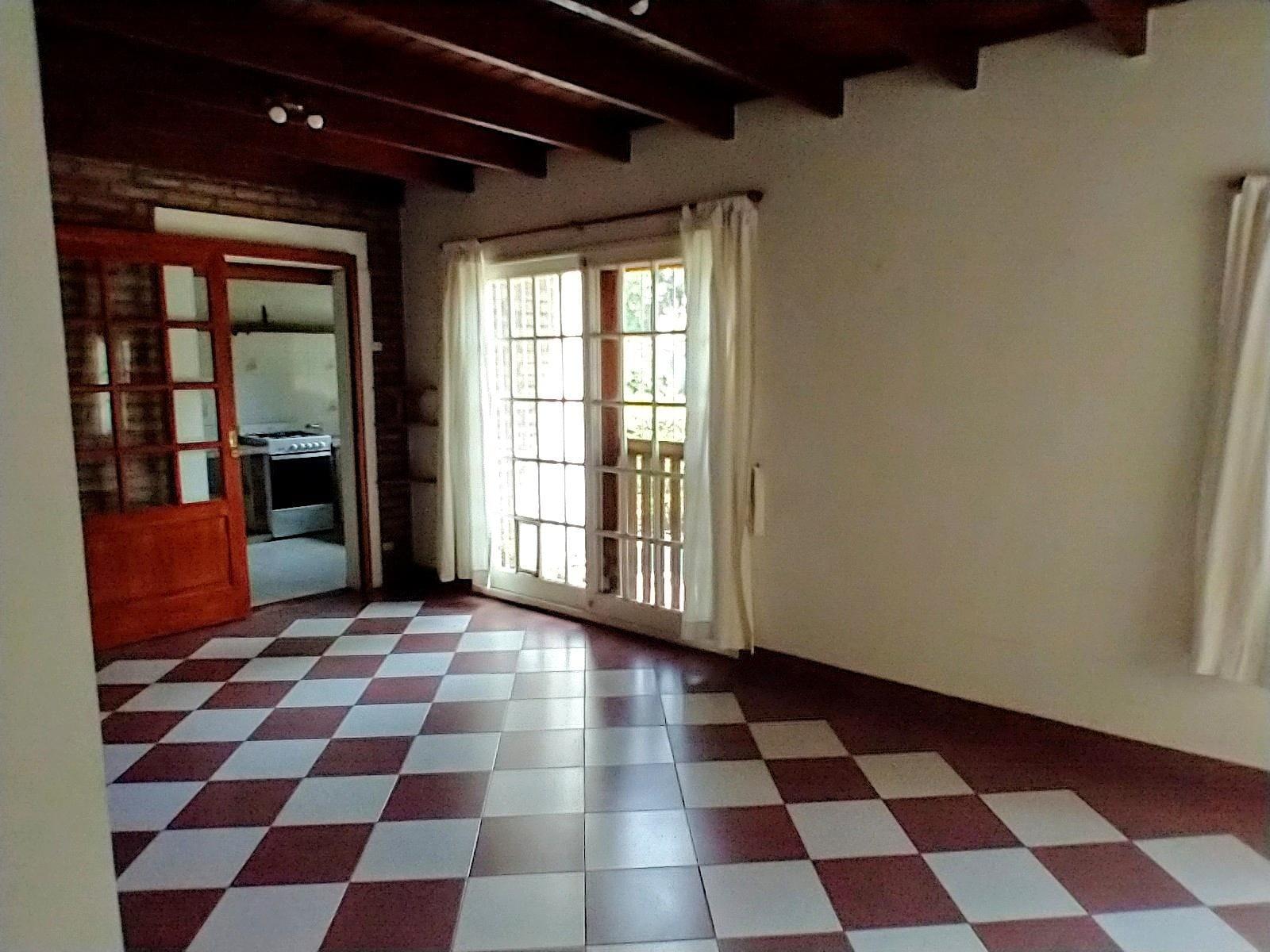 VENTA CASA DE 4 DORMITORIOS CON GAS NATURAL A 2 CUADRAS DE AV. DEL SOL ¡Oportunidad Retasada en Villa de Merlo — foto 9