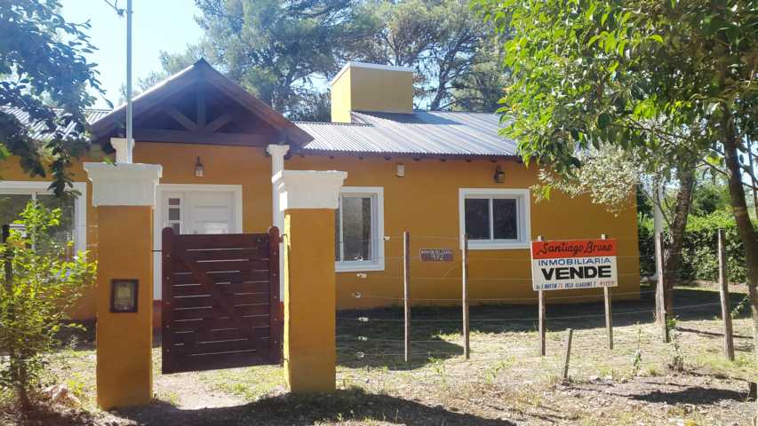 Casa en cordoba con lote 800 m2 3 cuadras de ruta 38 LA PROPIEDAD SE ENCUENTRA EN VILLA GIARDINO SOBRE AV. DEL CERRO — foto 2
