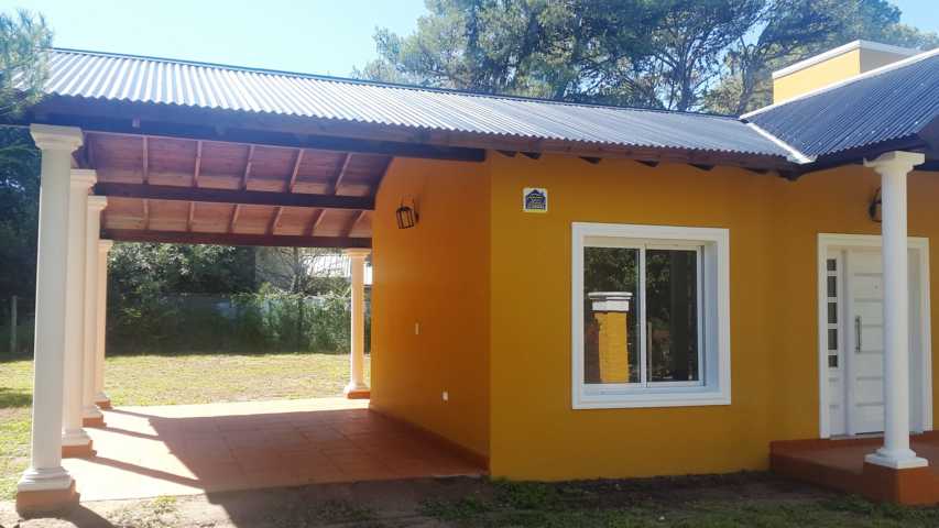Casa en cordoba con lote 800 m2 3 cuadras de ruta 38 LA PROPIEDAD SE ENCUENTRA EN VILLA GIARDINO SOBRE AV. DEL CERRO — foto 5