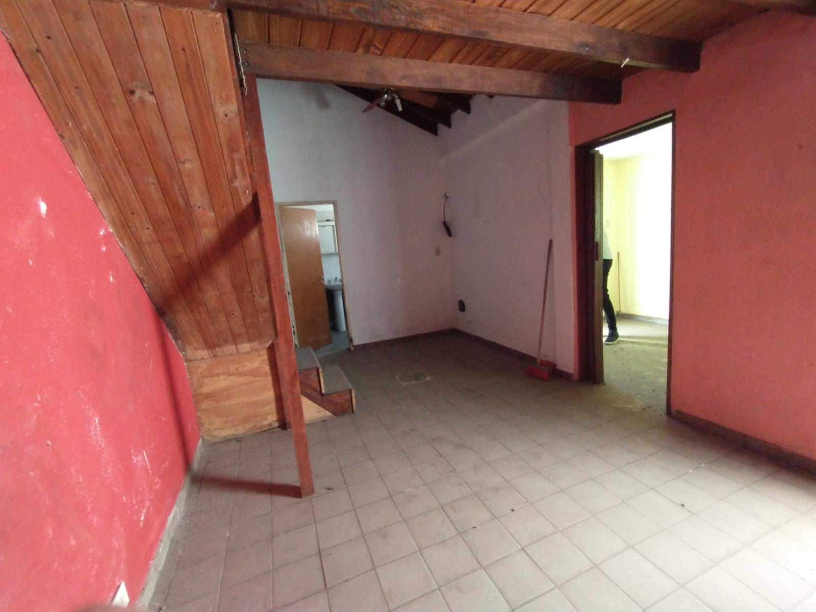 Ph interno 2 amb en 2 plantas cocina comedor baño dormitorio escritorio patio y lavadero — foto 3