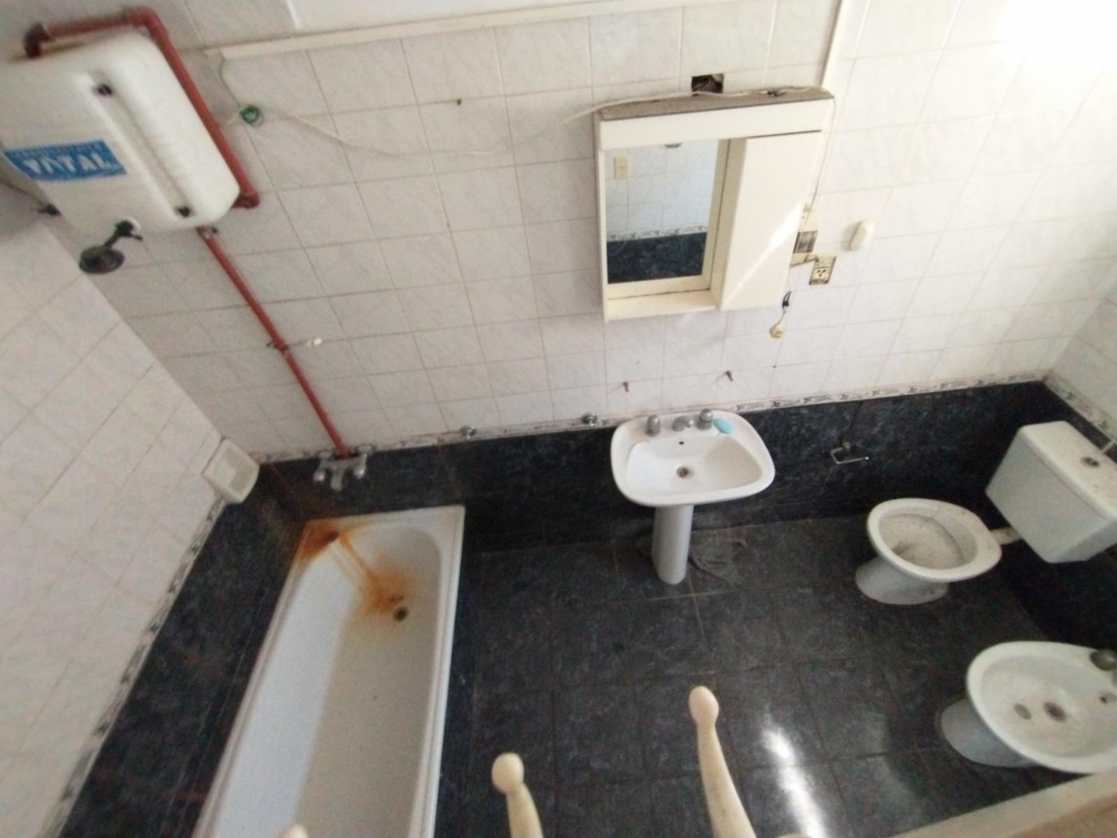 Ph interno 2 amb en 2 plantas cocina comedor baño dormitorio escritorio patio y lavadero — foto 10