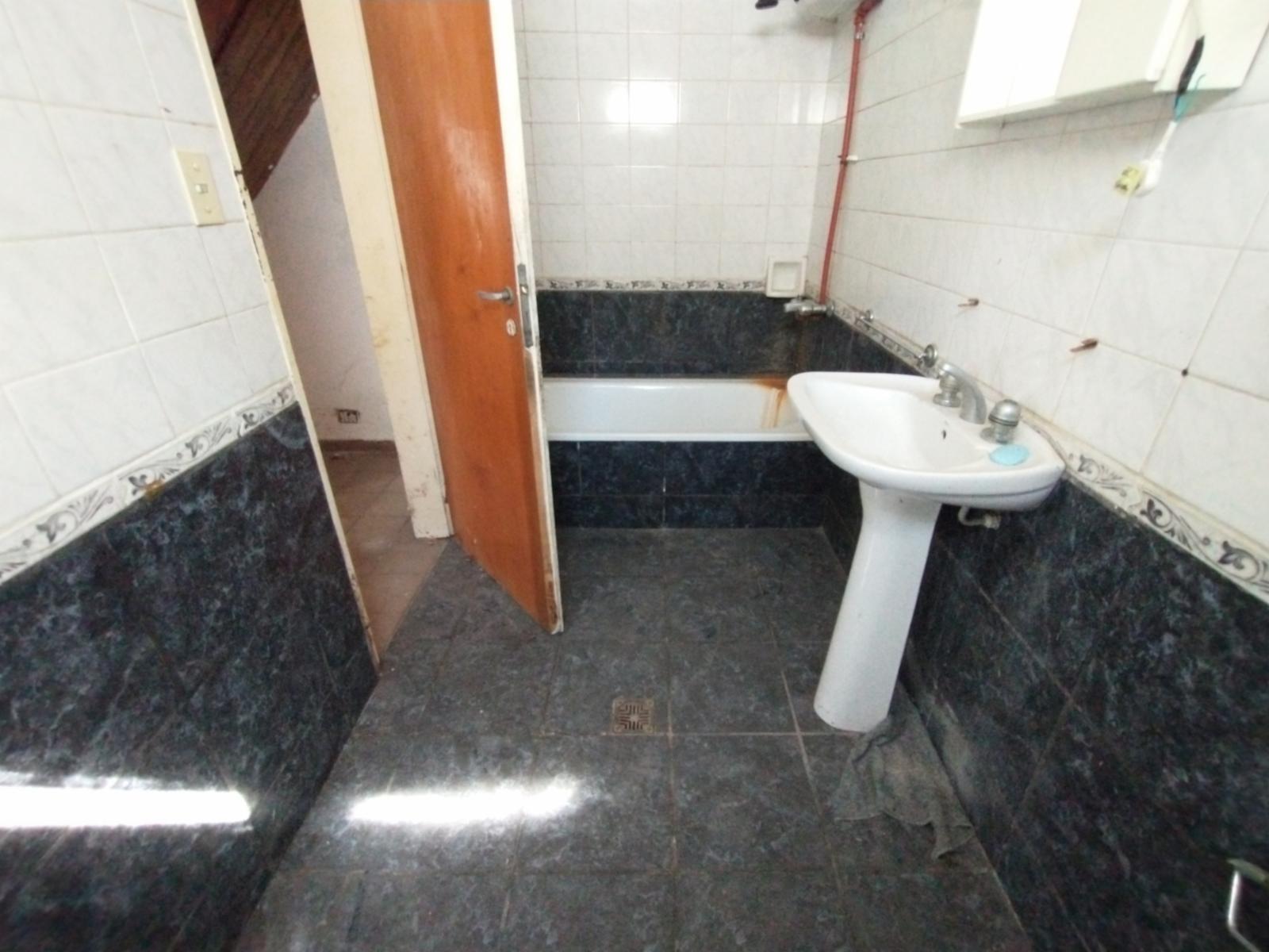 Ph interno 2 amb en 2 plantas cocina comedor baño dormitorio escritorio patio y lavadero — foto 13