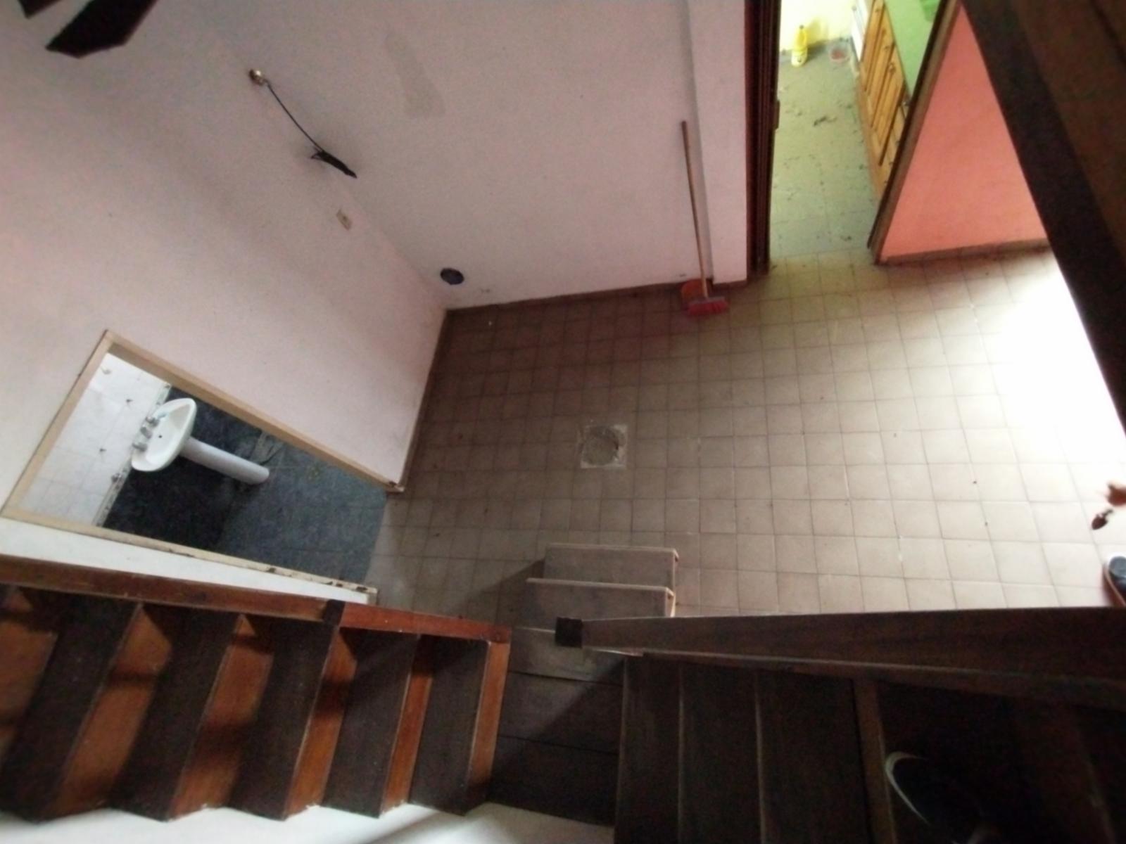Ph interno 2 amb en 2 plantas cocina comedor baño dormitorio escritorio patio y lavadero — foto 14