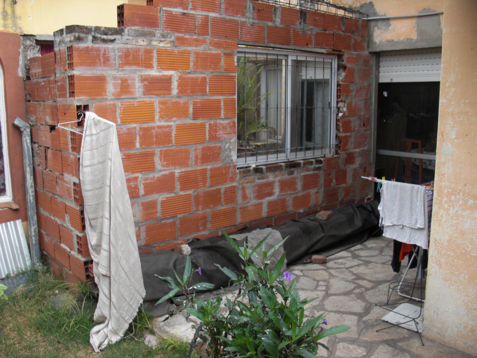 V.Ballester Falucho y Lacroze. Ph fdo 2 ambientes, dormitorio, coc-com, baño, patio, posible 2 dormitorio, — foto 5