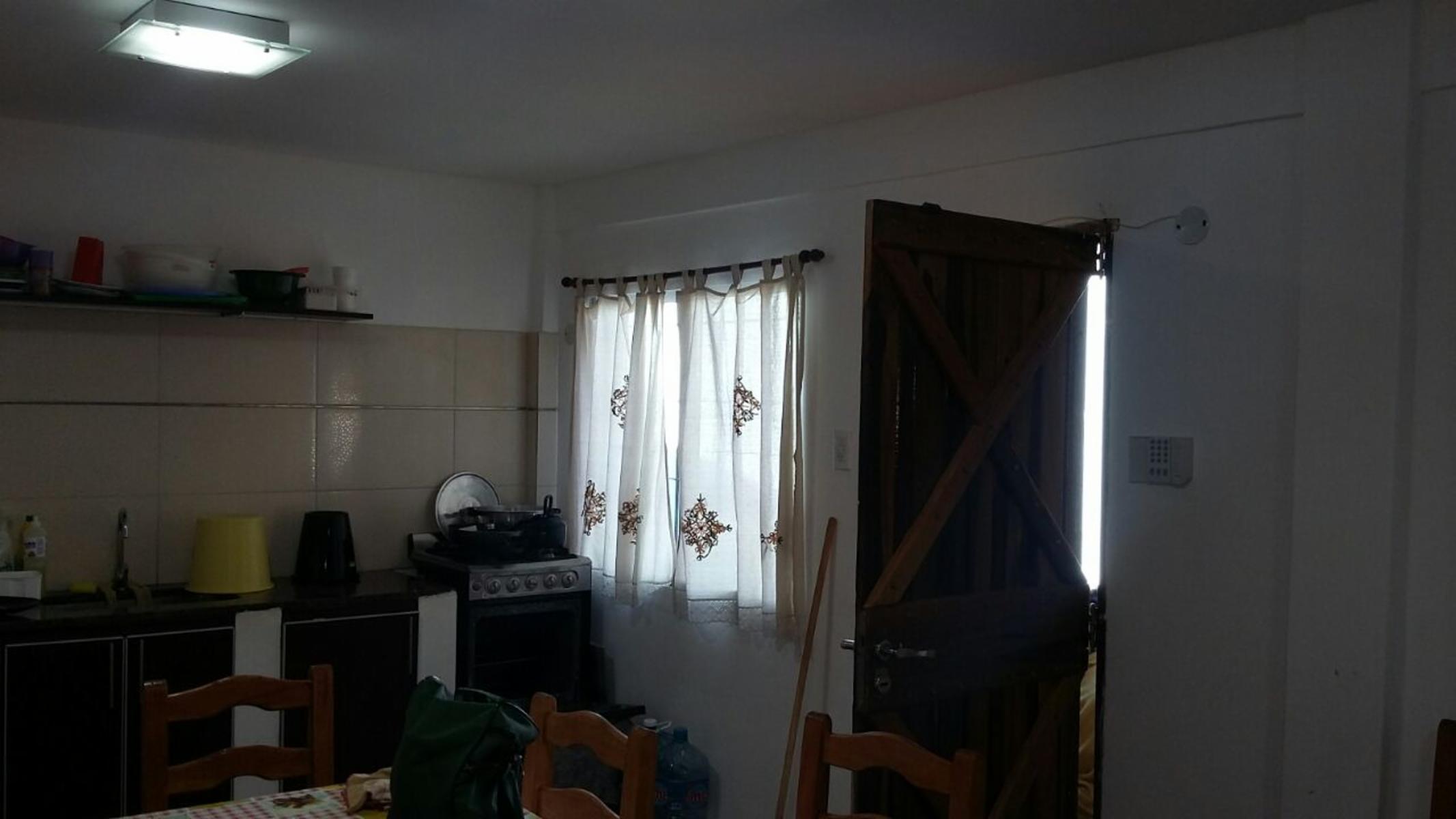 importante casa de 3 ambientes en las toninas con lote de 10 x 35 - 2