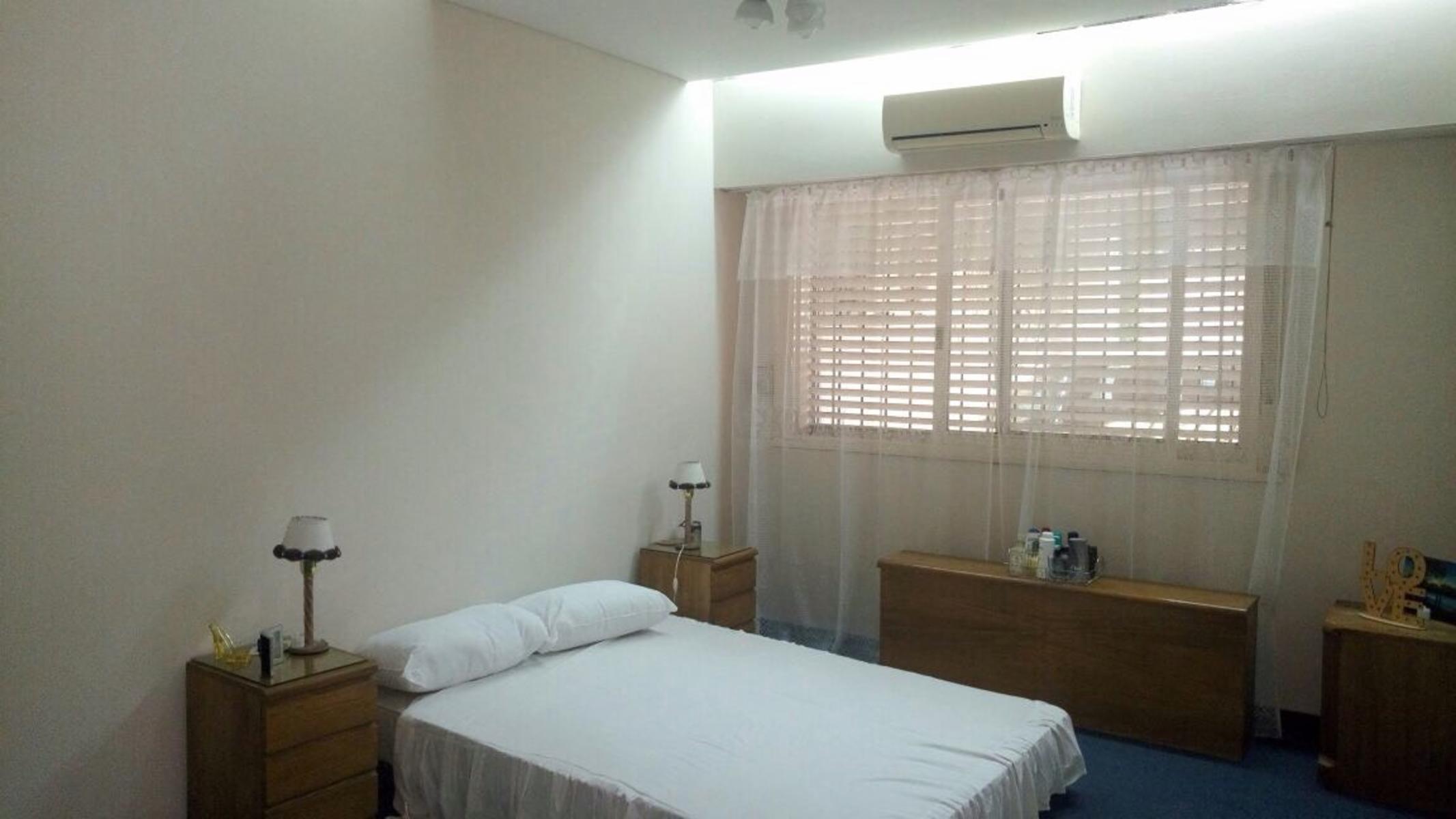 Excelente casa lote de 8x24. 4 ambientes, 3 dormitorios, living, cocina-comedor, baño, lavadero entrada para auto, patio, terraza — foto 4