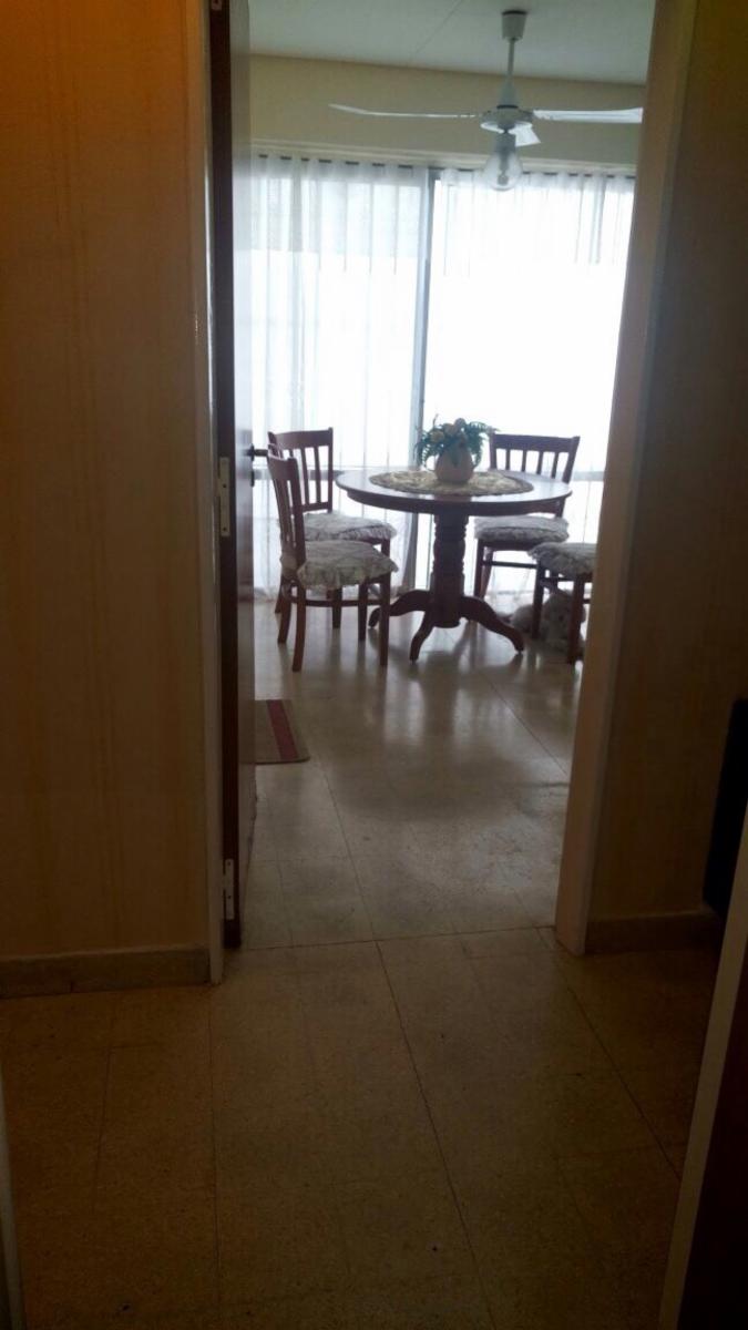 Excelente casa lote de 8x24. 4 ambientes, 3 dormitorios, living, cocina-comedor, baño, lavadero entrada para auto, patio, terraza — foto 6