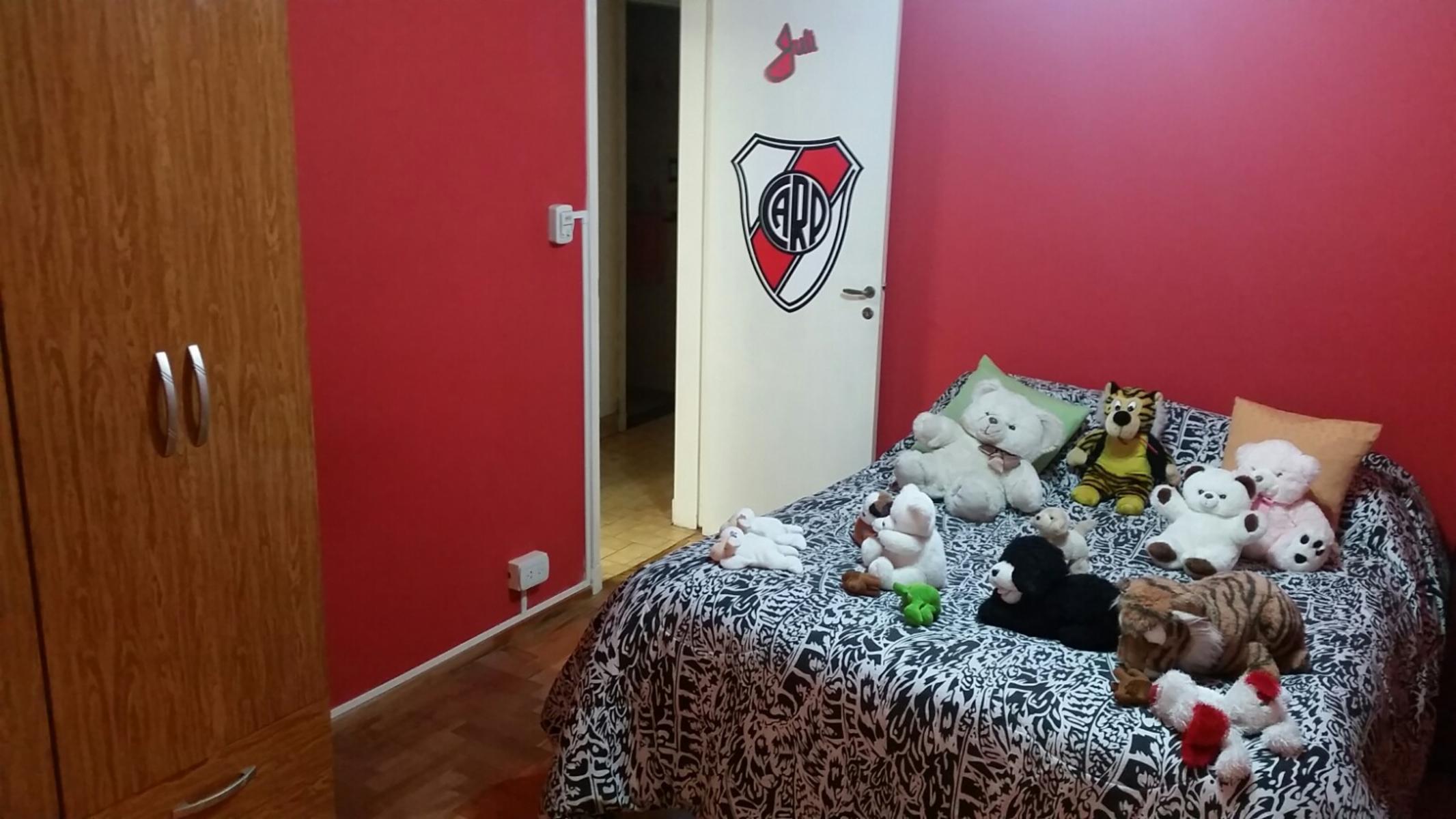 CHALET con muy buena distribucion, ambientes amplios, 3 dormitorios mas dependencia, living, cocina-comedor, gran patio, parrilla cuarto de herramientas y lavado, apto credito bancario — foto 11