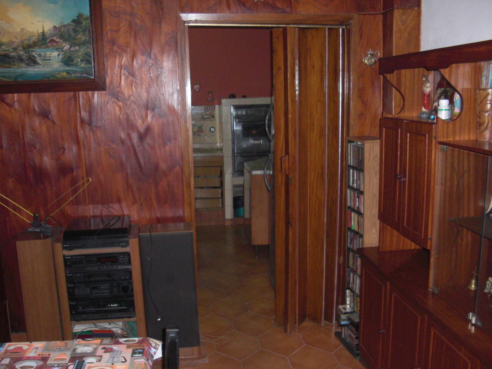 P-H AL FRENTE EN DOS PLANTAS, DE 4 AMBIENTES, CON TRES DORMITORIOS, DOS BAÑOS, LIVING, COCINA-COMEDOR, PATIO CON LAVADERO Y ENTRADA DE AUTO. — foto 6