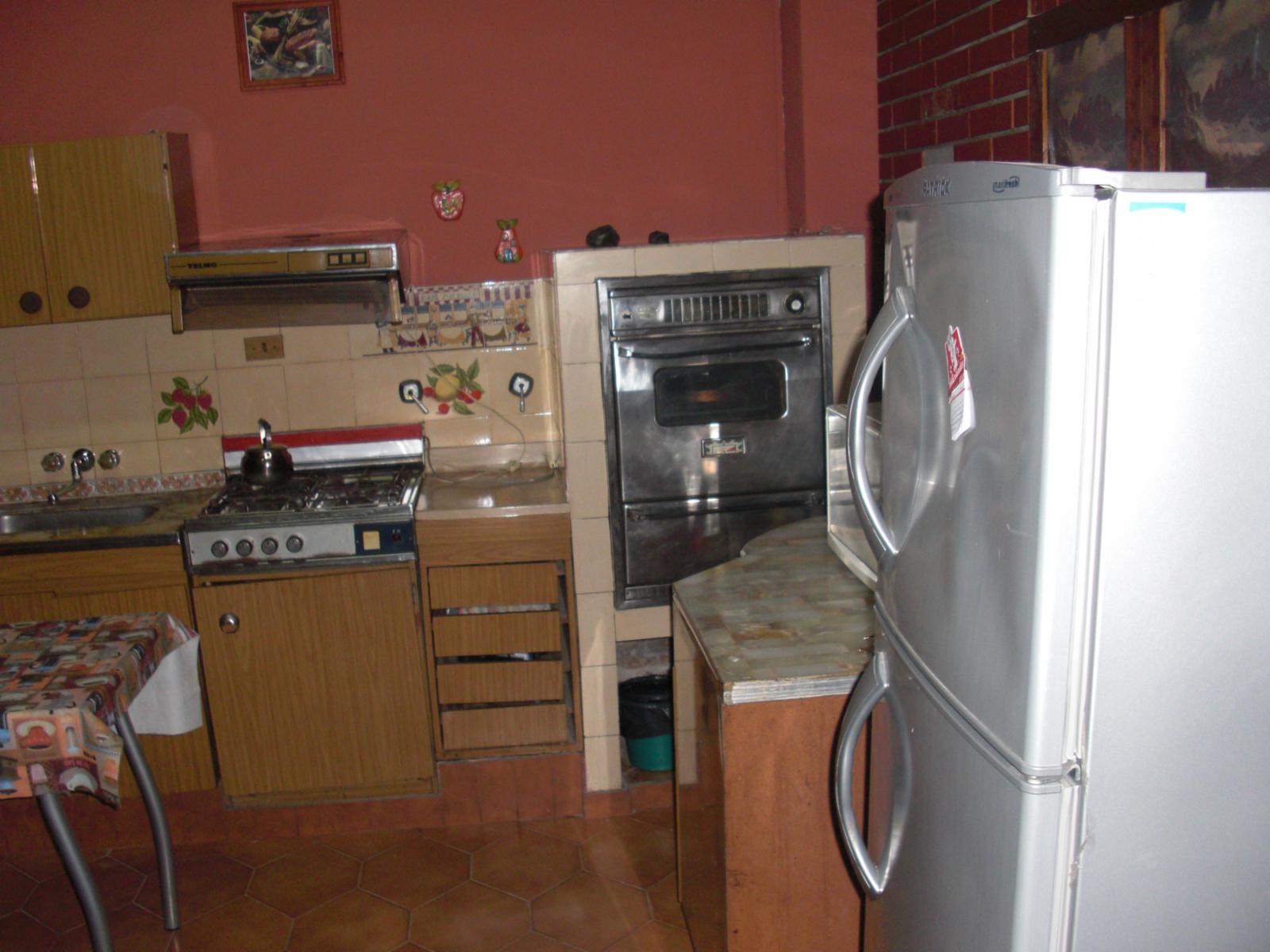 P-H AL FRENTE EN DOS PLANTAS, DE 4 AMBIENTES, CON TRES DORMITORIOS, DOS BAÑOS, LIVING, COCINA-COMEDOR, PATIO CON LAVADERO Y ENTRADA DE AUTO. — foto 7