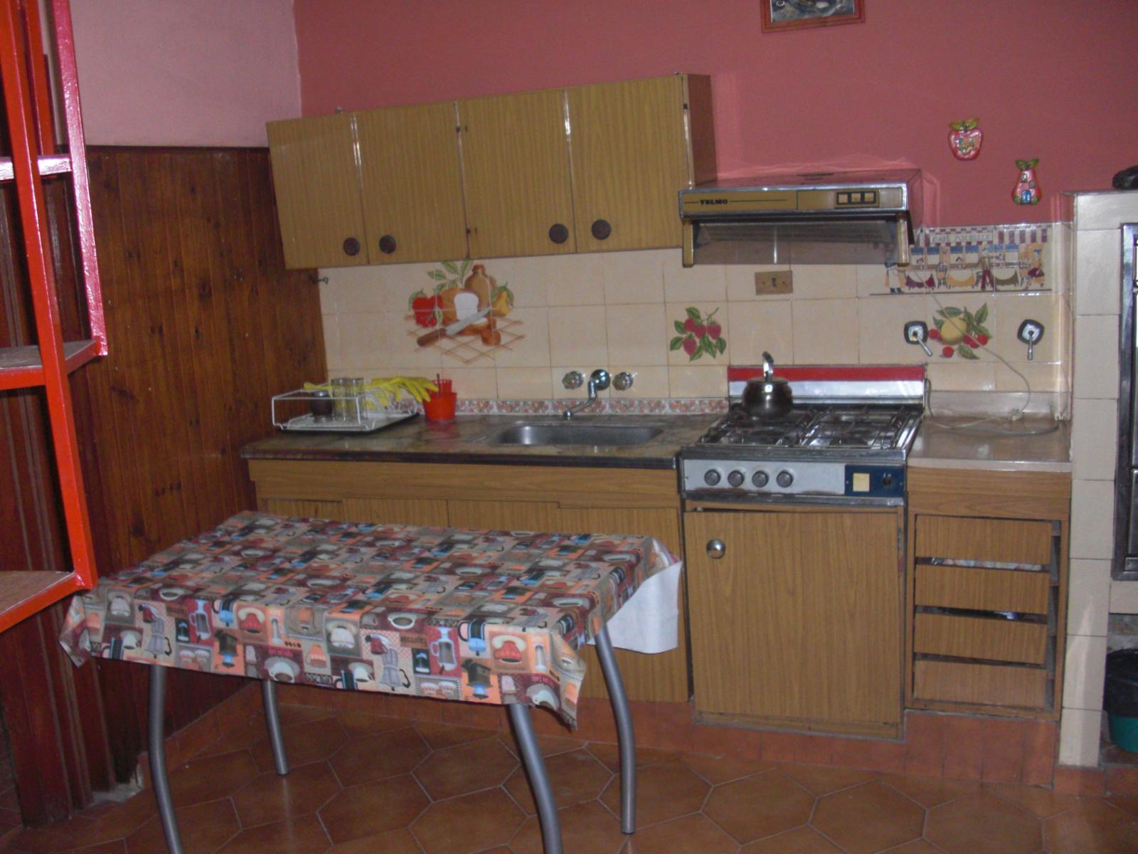 P-H AL FRENTE EN DOS PLANTAS, DE 4 AMBIENTES, CON TRES DORMITORIOS, DOS BAÑOS, LIVING, COCINA-COMEDOR, PATIO CON LAVADERO Y ENTRADA DE AUTO. — foto 8