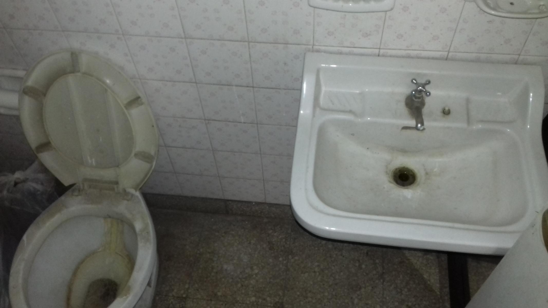 Local en esquina a 100 mts de Av. marquez de 50 m2 apox — foto 2
