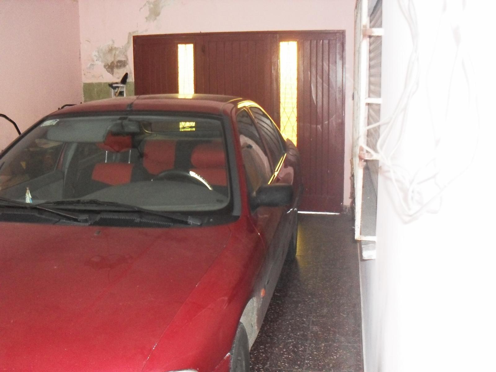 Casa 4 ambientes, 3 dormitoris, cocina-comedor, baño, cochera para 2 autos — foto 4