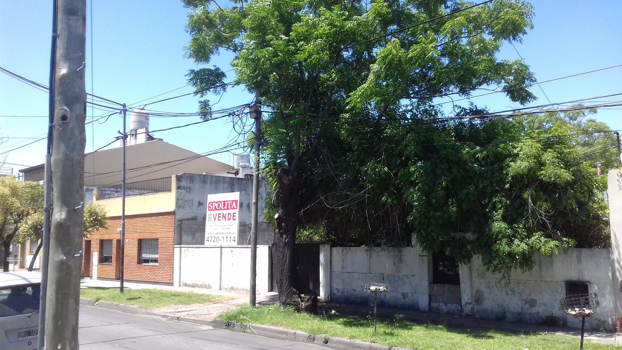 Fracción , ZONA CENTRICA EN JOSE LEON SUAREZ, 1/2 cuadra ESTACION.se puede vender por separado