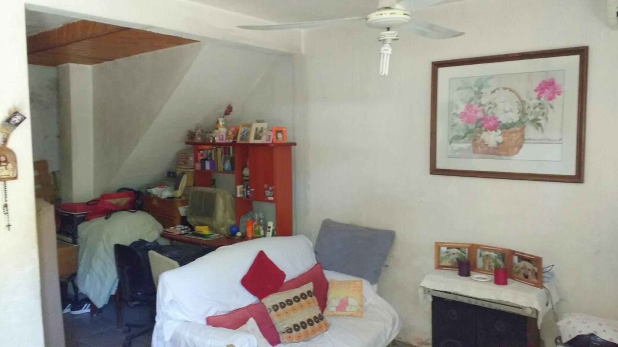 Ph interno 4 amb 3 dormitorios comedor living cocina patio y baño completo lavadero y cto. de herramientas — foto 2