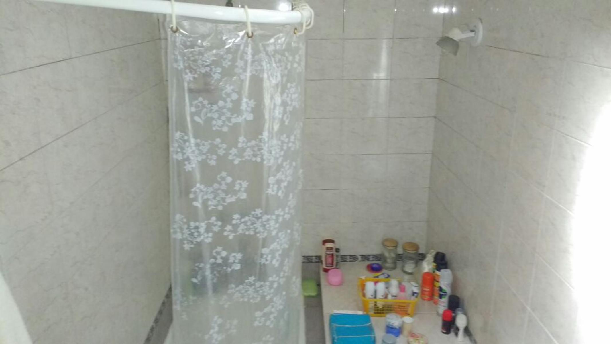 Ph interno 4 amb 3 dormitorios comedor living cocina patio y baño completo lavadero y cto. de herramientas — foto 15