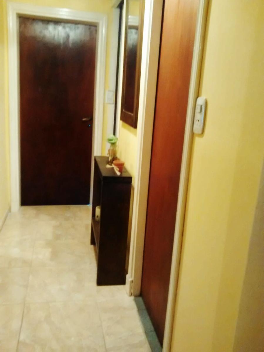 EXC. P-H EN P.A. DE 5 AMBIENTES, CON PORCHE, 4 DORM. C/ PLACARD Y OTRO DORM. CON PATIO/BALCON, LIVING CON BAR, BALCON, COMEDOR, COCINA, BAÑO COMPLETO, ALTILLO, LAVADERO C/parrilla y TERRAZA.
