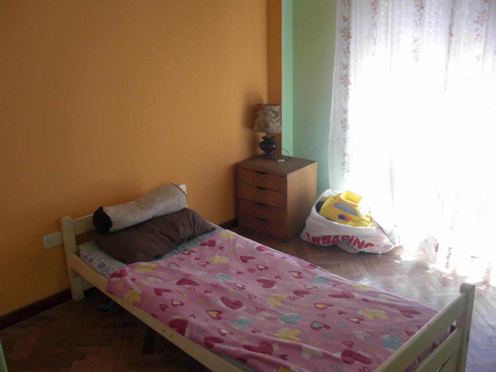 CASA MULTIFAMILIAR CON 4 DORMITORIOS, 2 BAÑOS PATIO CON PARRILLA. PLANTA ALTA A TERMINAR. — foto 2