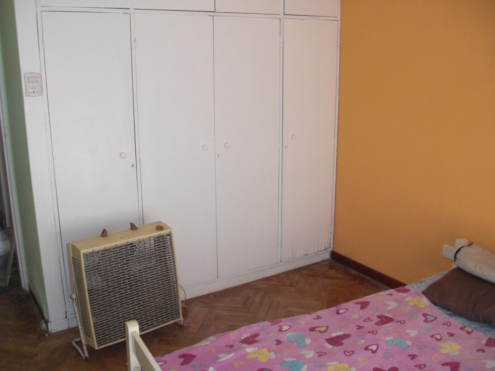 CASA MULTIFAMILIAR CON 4 DORMITORIOS, 2 BAÑOS PATIO CON PARRILLA. PLANTA ALTA A TERMINAR. — foto 3