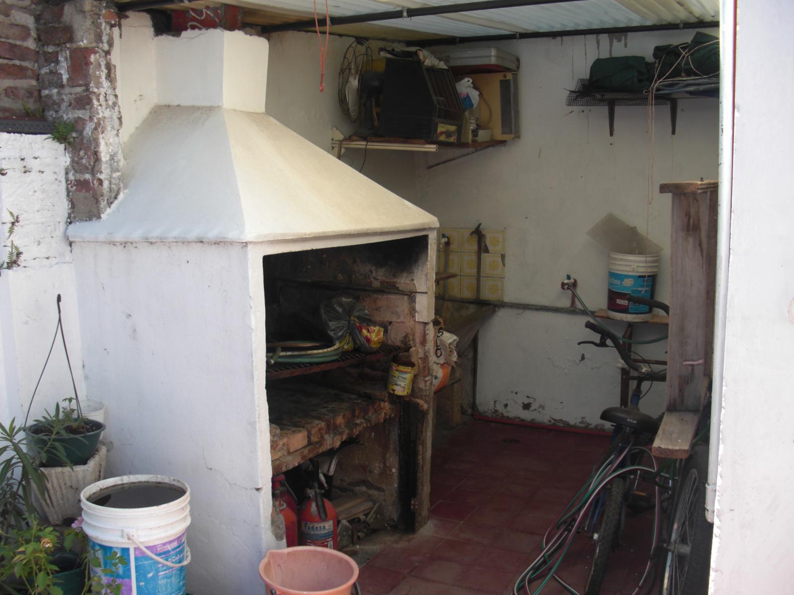CASA MULTIFAMILIAR CON 4 DORMITORIOS, 2 BAÑOS PATIO CON PARRILLA. PLANTA ALTA A TERMINAR. — foto 11