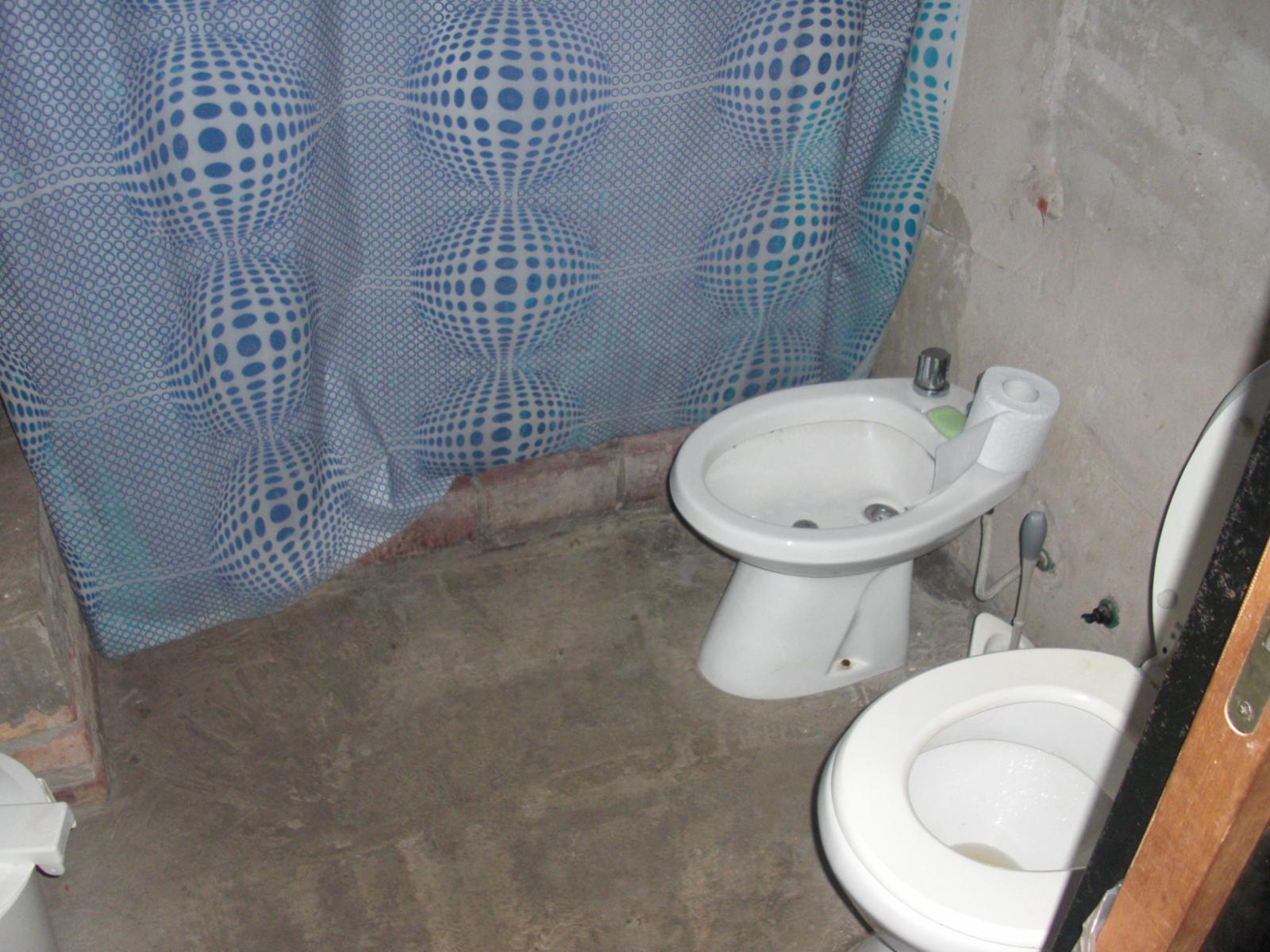 CASA MULTIFAMILIAR CON 4 DORMITORIOS, 2 BAÑOS PATIO CON PARRILLA. PLANTA ALTA A TERMINAR. — foto 12