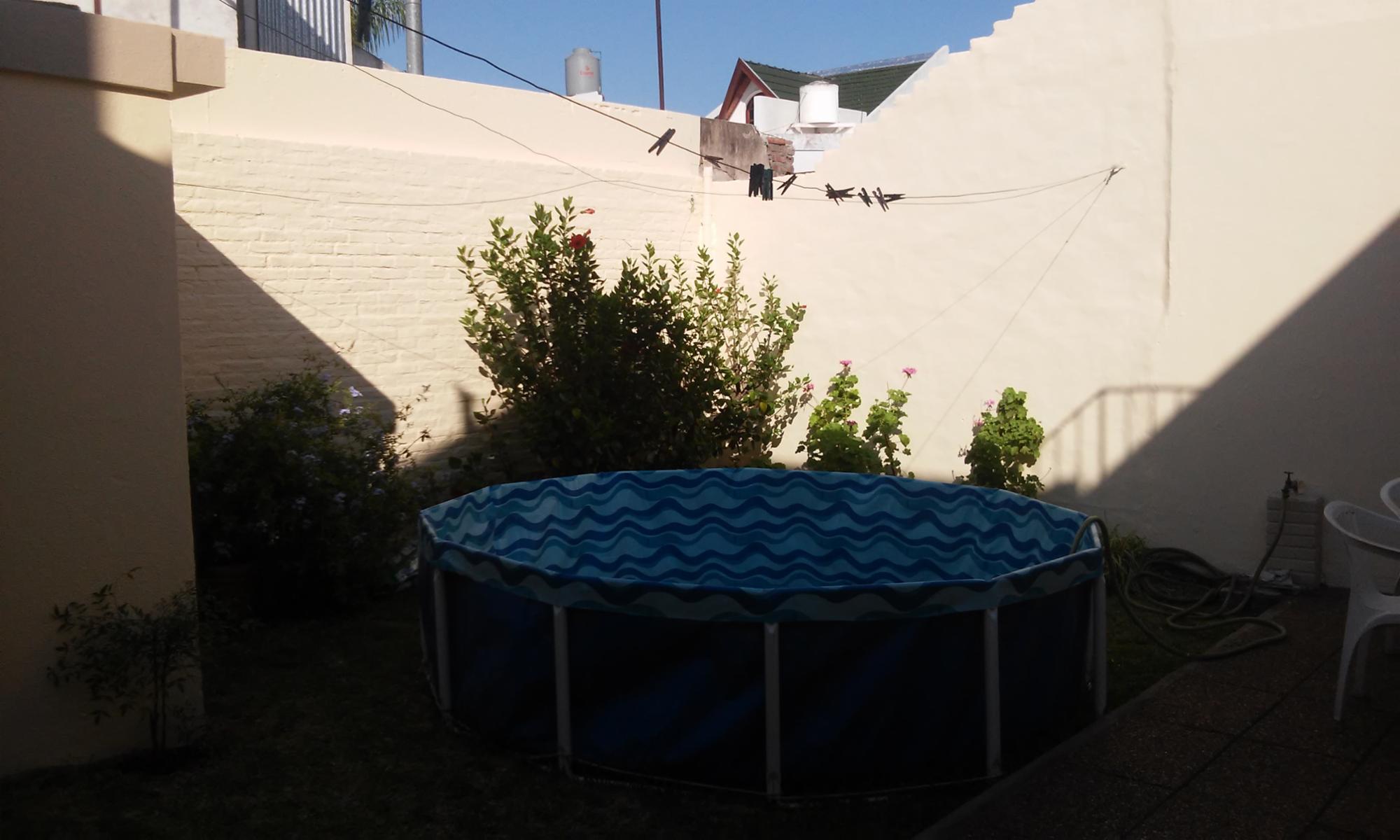 EXCELENTE CASA EN DOS PLANTAS DE TRES AMBIENTES (APTA CREDITO) — foto 4
