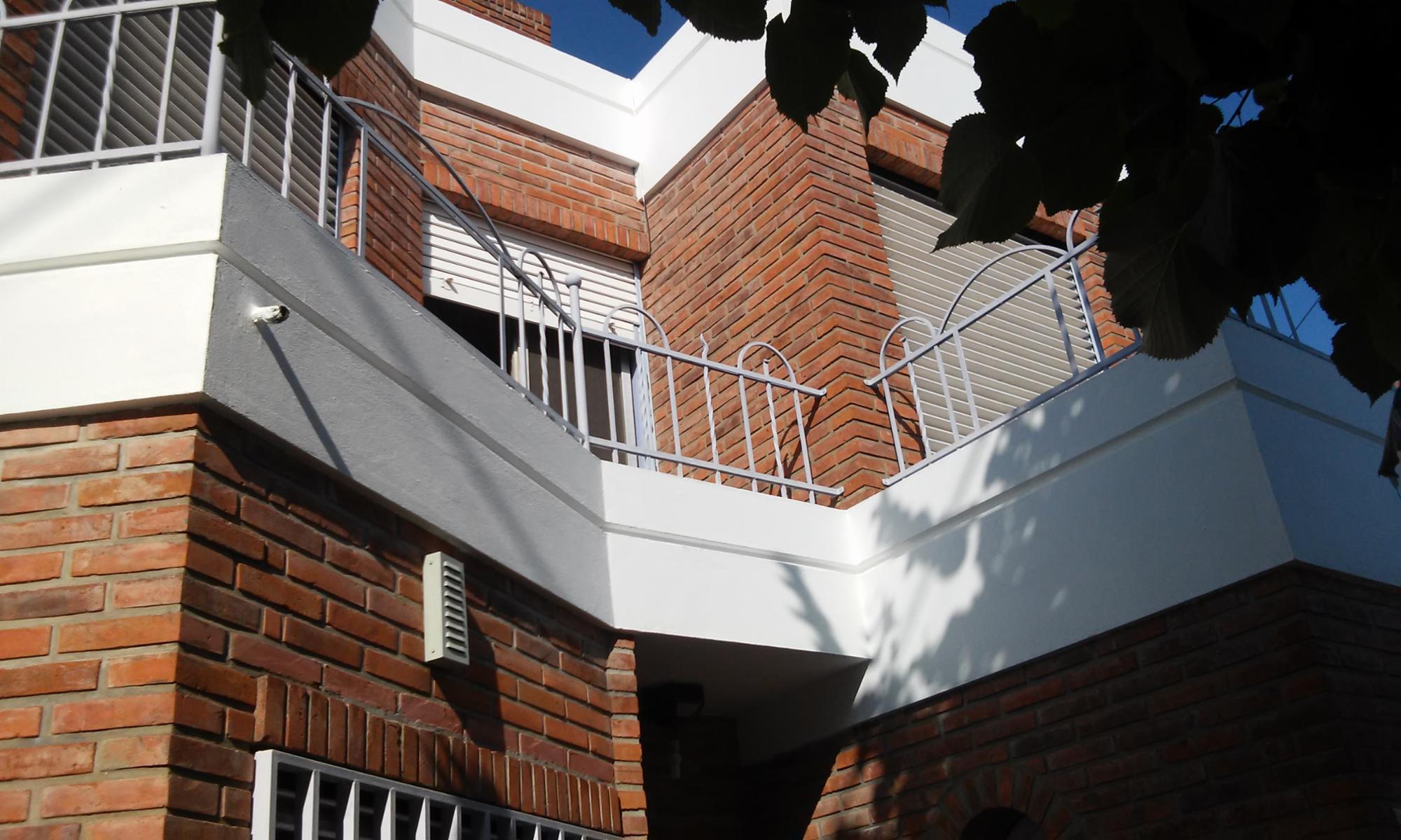 EXCELENTE CASA EN DOS PLANTAS DE TRES AMBIENTES (APTA CREDITO) — foto 14
