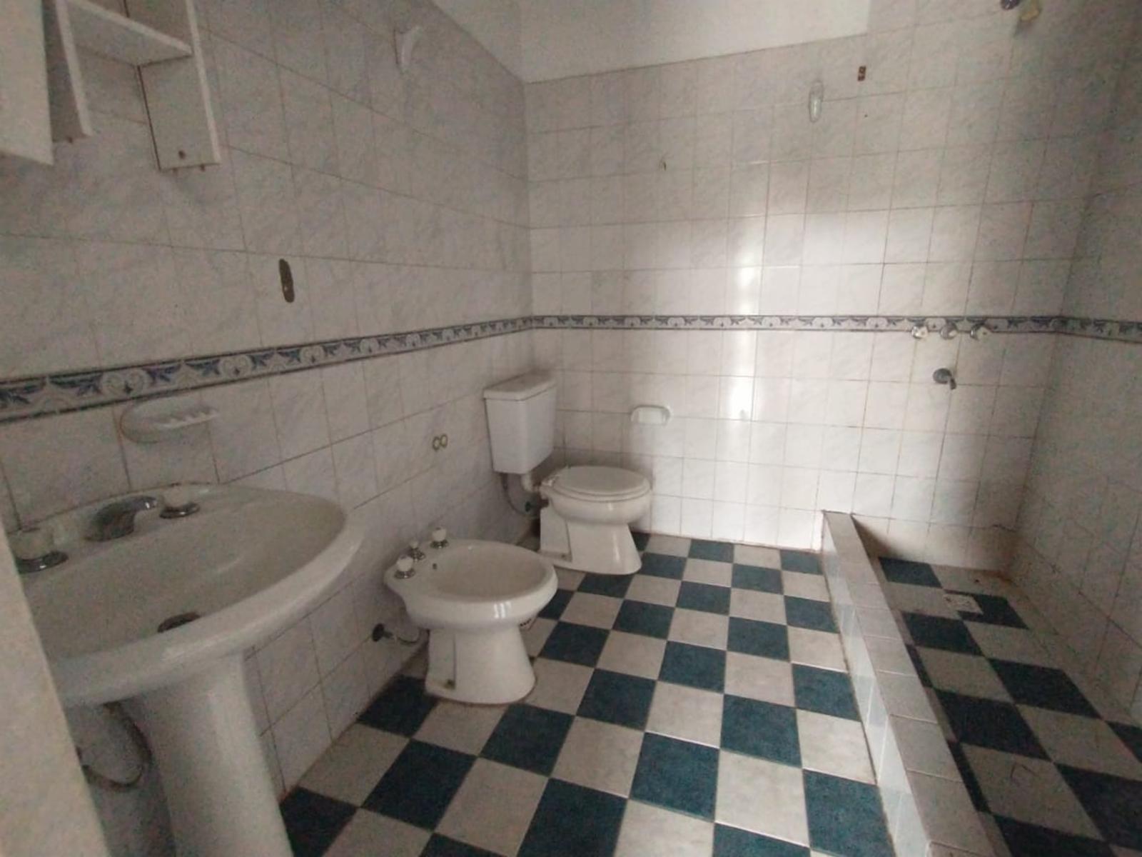 EXCELENTE DEPARTAMENTO DE 3 AMBIENTES CON BALCON - 10