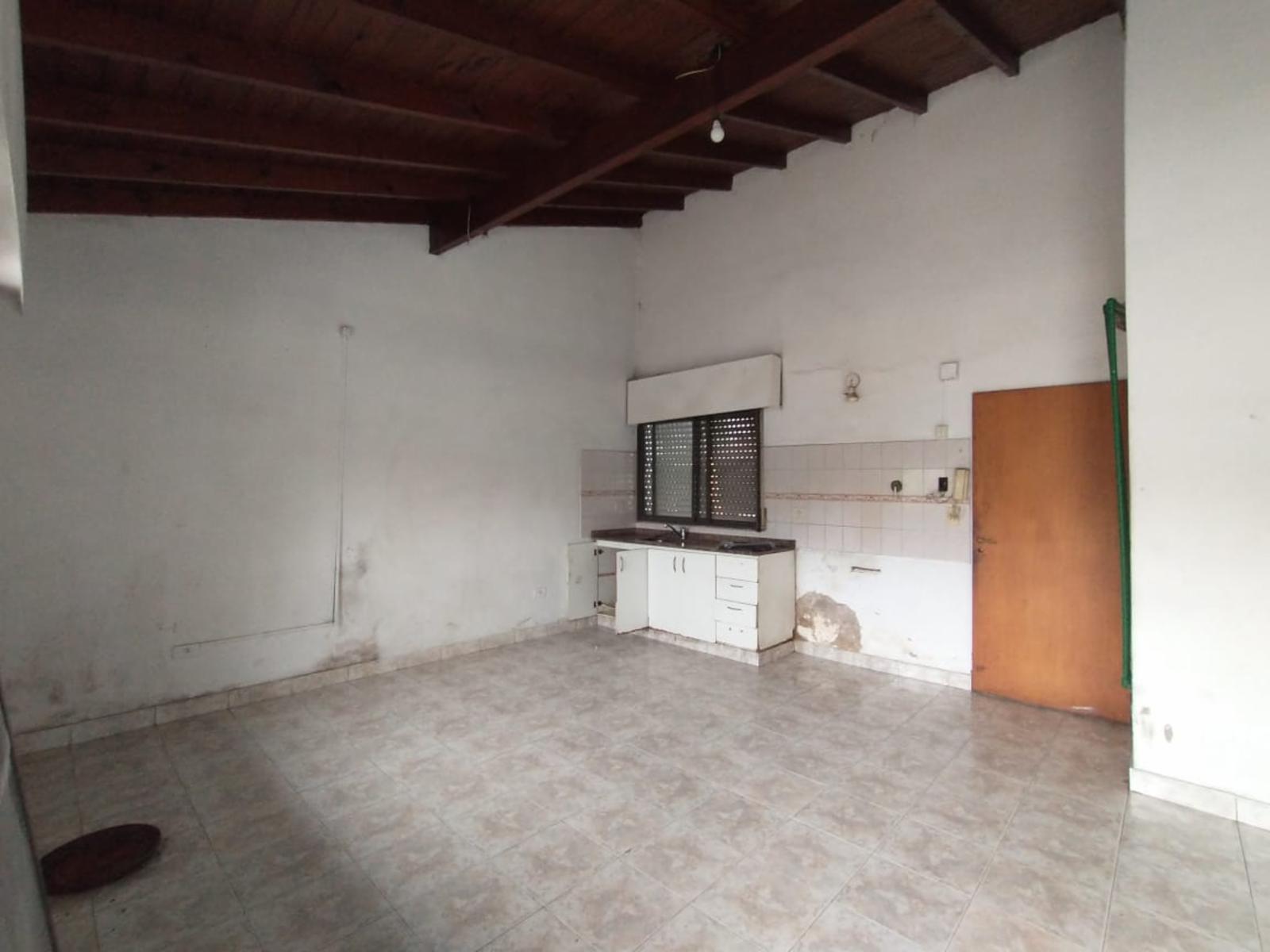 EXCELENTE DEPARTAMENTO DE 3 AMBIENTES CON BALCON - 12