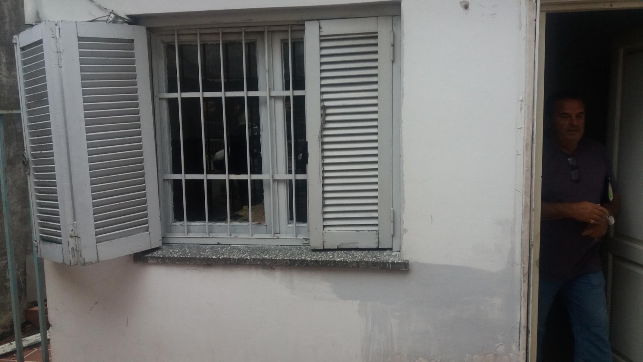 CASA EN LOTE PROPIO, MUY BUENA UBICACIÓN CON LOTE DE 8.66 X 40 — foto 7