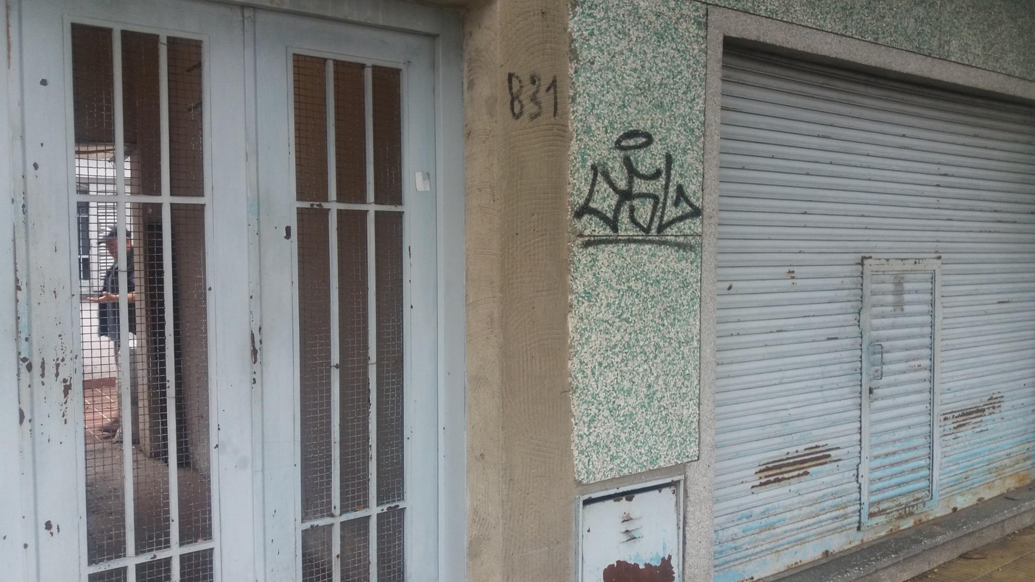 CASA EN LOTE PROPIO, MUY BUENA UBICACIÓN CON LOTE DE 8.66 X 40 — foto 8