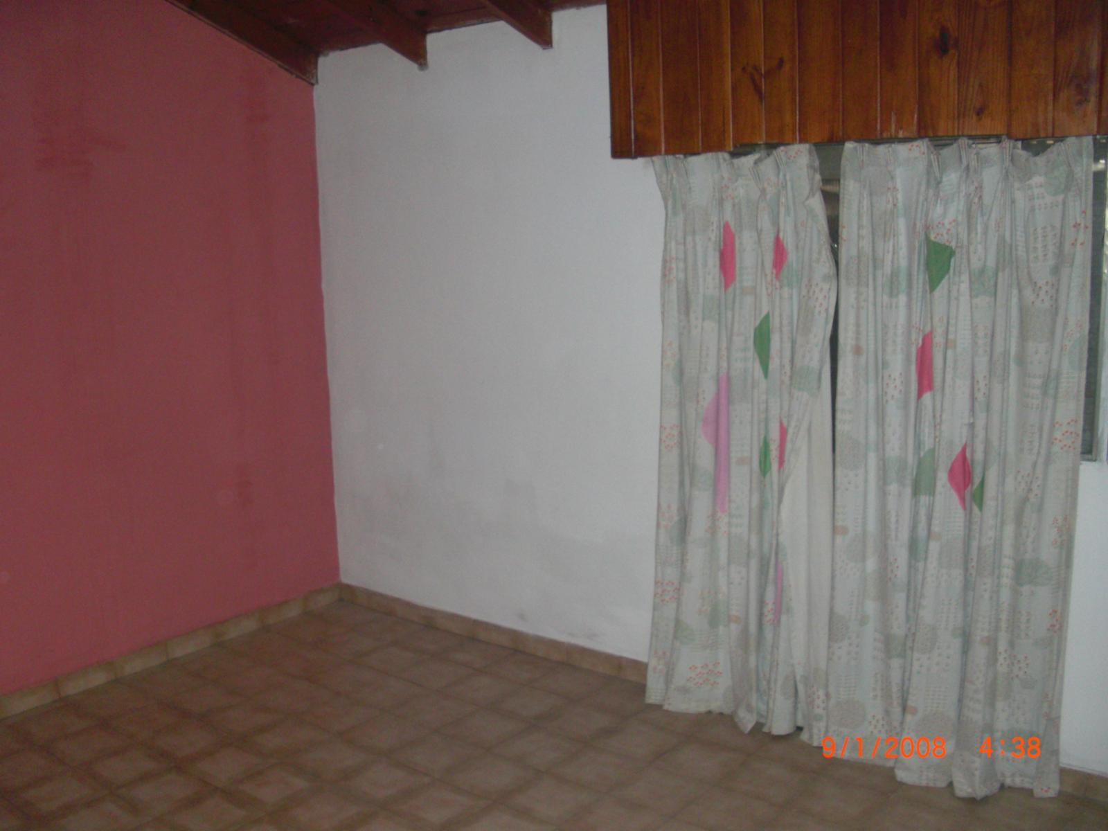 CASA DE 3 AMBIENTES CON JARDIN,GARAGE Y FONDO LIBRE, ZONA CAMINO DEL BUEN AIRE — foto 14