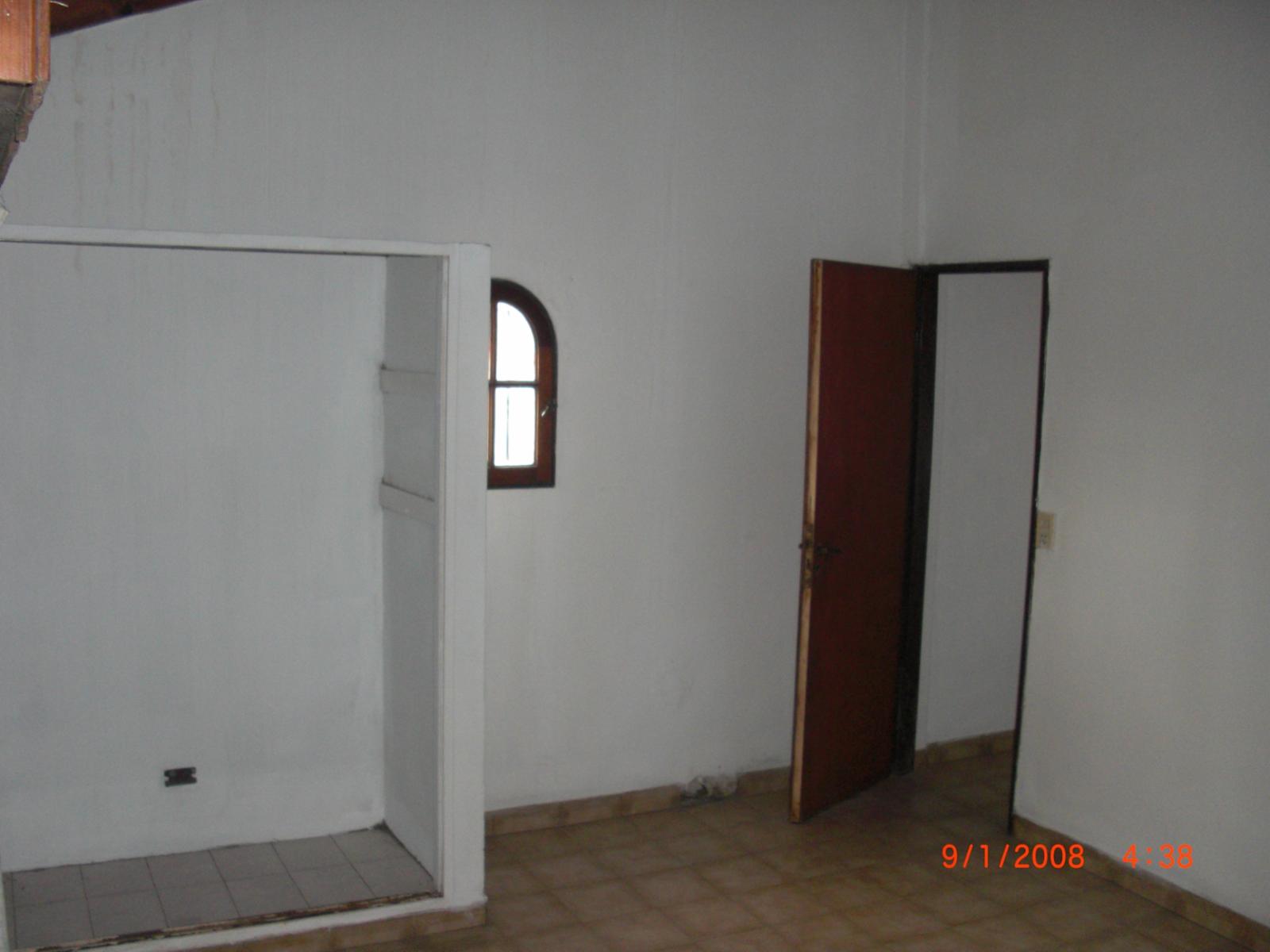 CASA DE 3 AMBIENTES CON JARDIN,GARAGE Y FONDO LIBRE, ZONA CAMINO DEL BUEN AIRE — foto 15