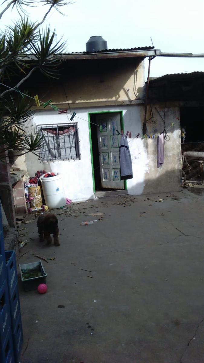 MUY BUENA PROPIEDAD 4 AMBIENTES CON LOCAL E/AUTO