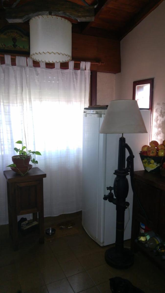 EXCELENTE PROPIEDAD C/PARQUE E/AUTO 4 AMB. PILETA. PROX. AV. MARQUEZ. — foto 9