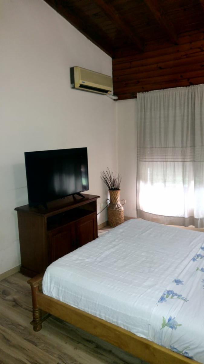 EXCELENTE PROPIEDAD C/PARQUE E/AUTO 4 AMB. PILETA. PROX. AV. MARQUEZ. — foto 11