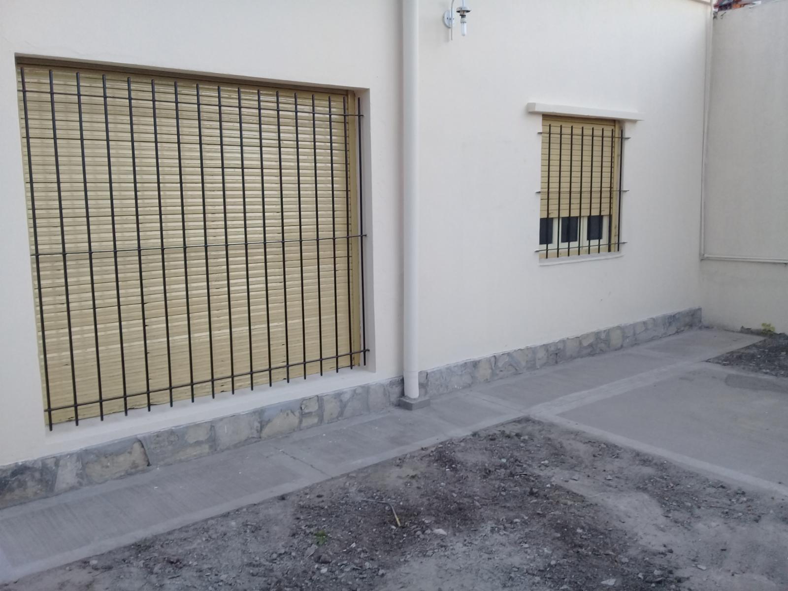 CASA DE 2 AMBIENTES AMPLIOS,PATIO Y ENTRADA DE AUTO. — foto 4