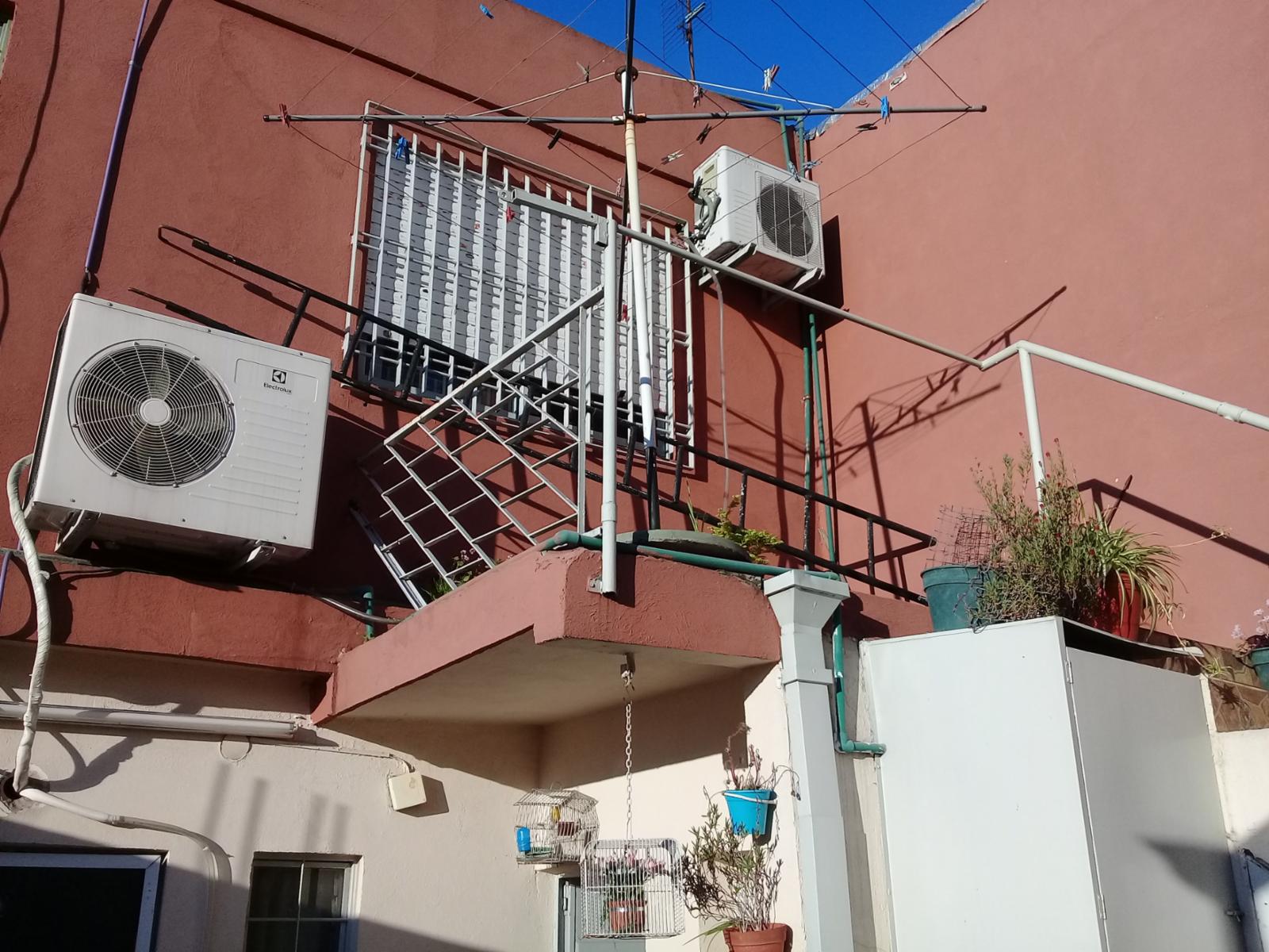 EXCELENTE DUPLEX 3 AMBIENTES, PROXIMO AV. MARQUEZ — foto 3