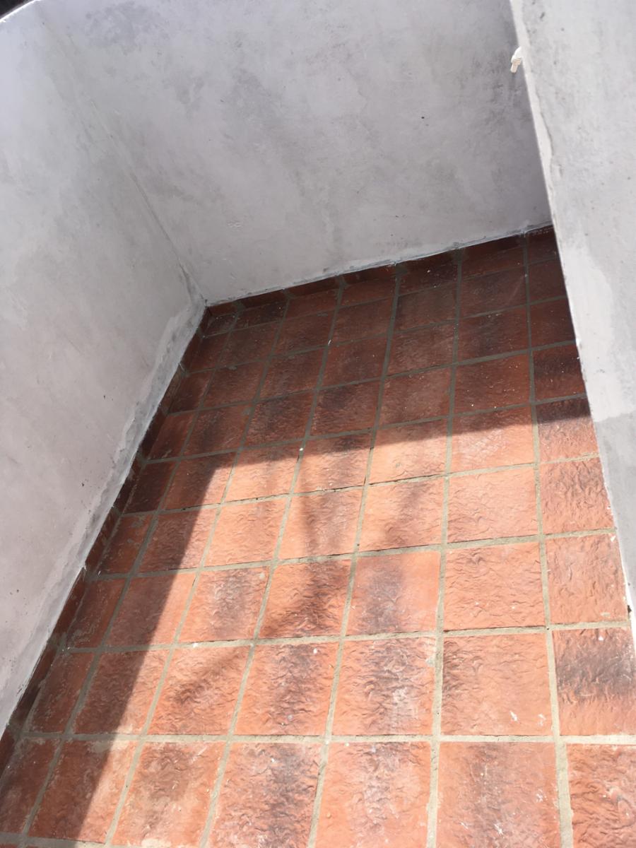 Ph 2 ambientes.Dormitorio, cocina-comedor, baño , patio. Proximo a la estacion Excelente estado — foto 5