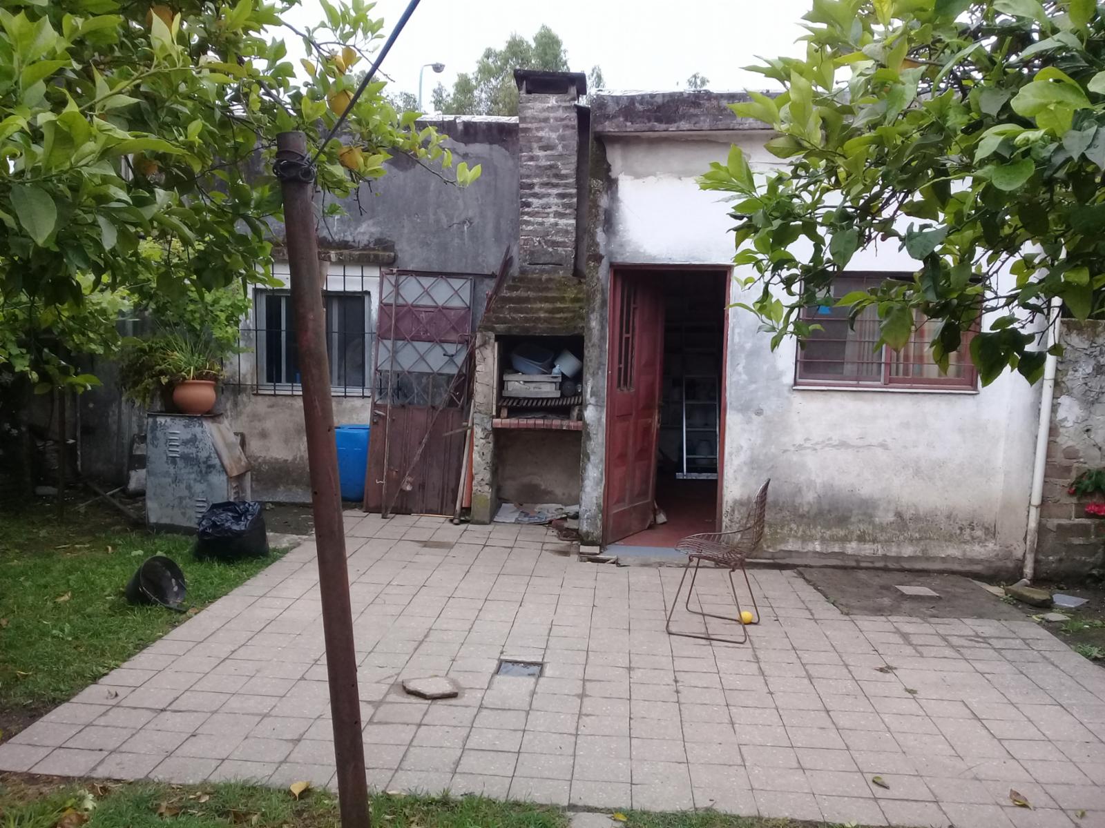 CASA DE 3 AMB. EN LOTE DE 400 m2 C/PATIO Y FONDO LIBRE — foto 3