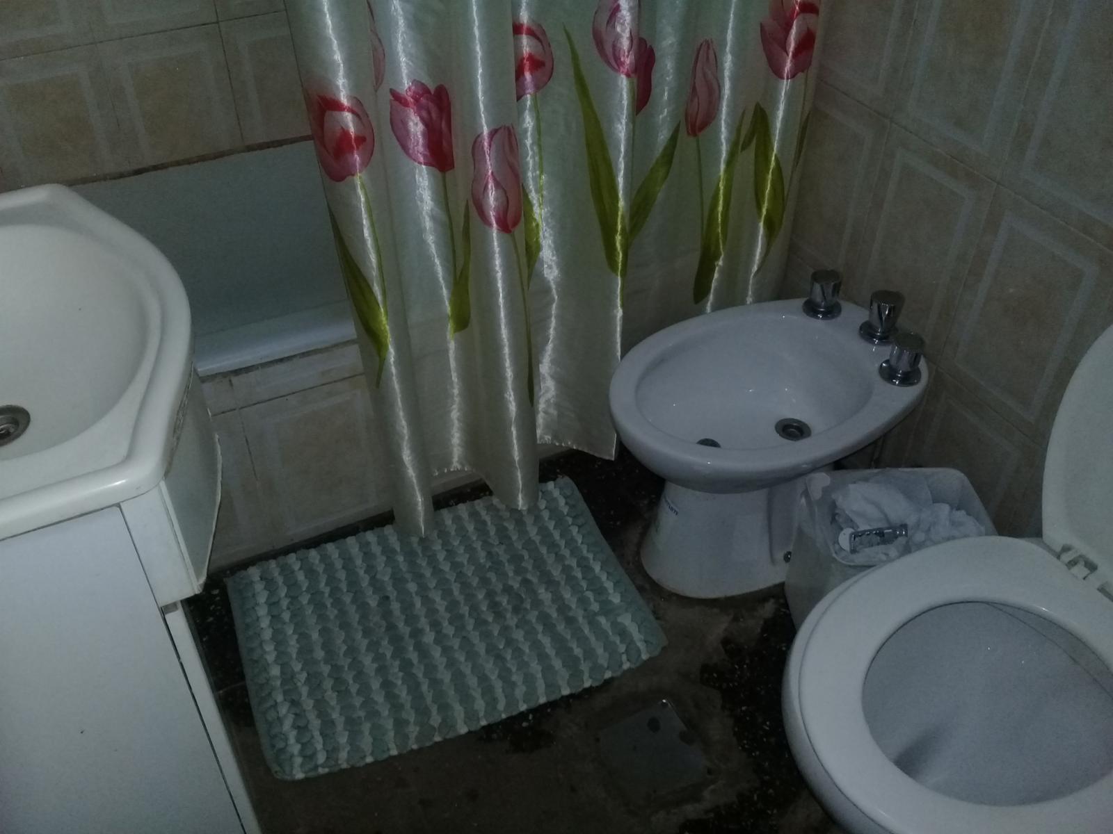 CASA DE 3 AMB. EN LOTE DE 400 m2 C/PATIO Y FONDO LIBRE — foto 6