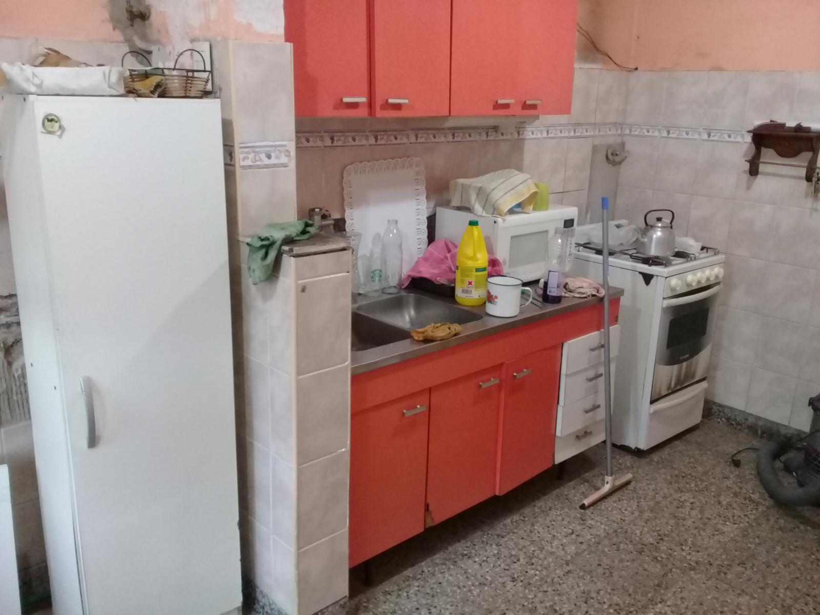 CASADE 3 AMBIENTES EN PLANTA ALTA,ENTRADA DE AUTO Y FONDO LIBRE. — foto 10
