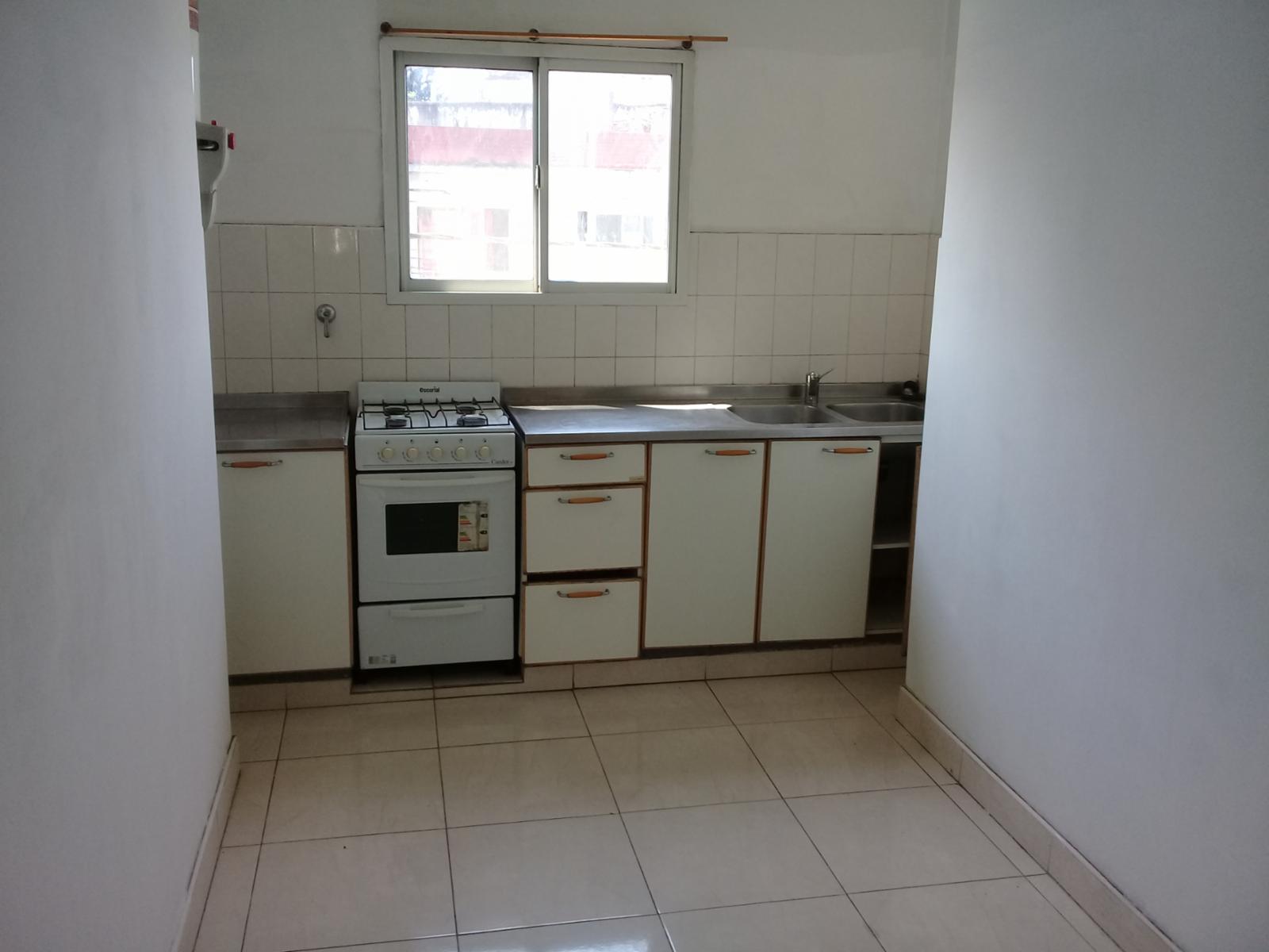 IMPECABLE DEPARTAMENTO DE 3 AMBIENTES AMPLIOS EN PLANTA ALTA. — foto 8