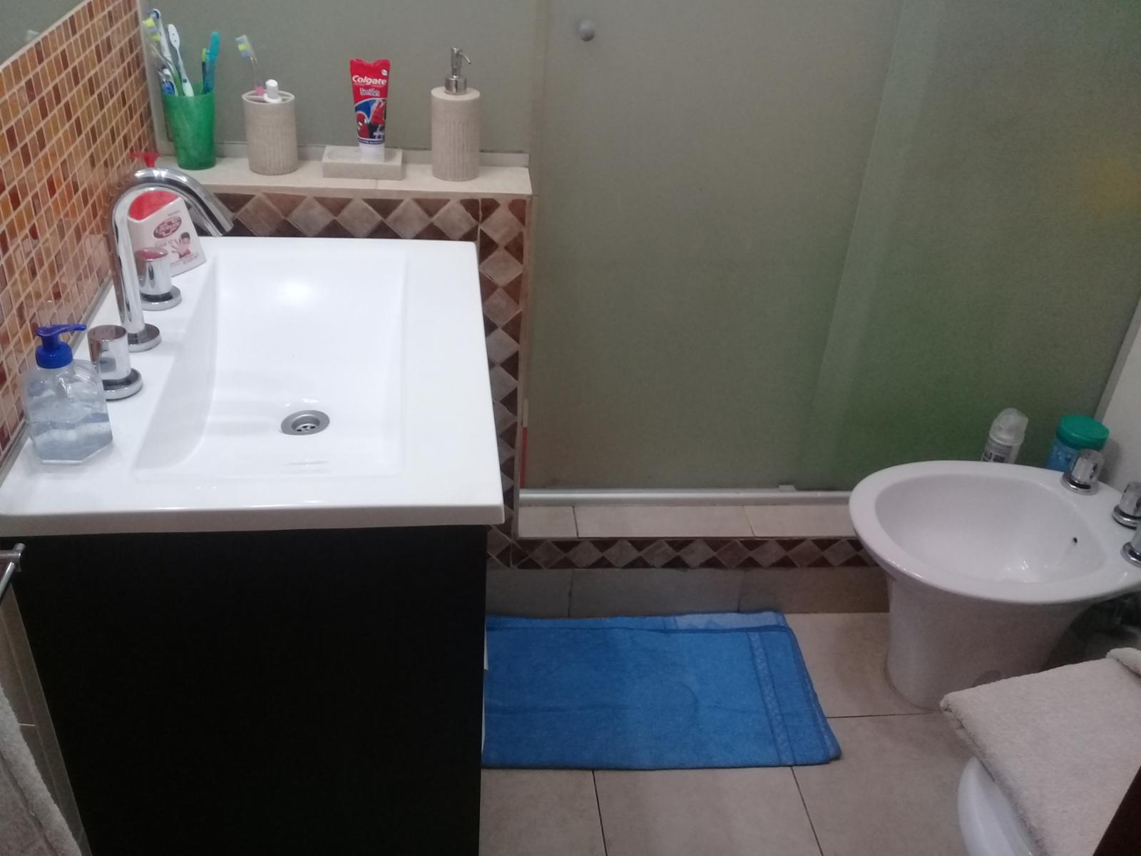 EXCELENTE PH DE 3 AMBIENTES CON FONDO Y QUINCHO,CON GARAGE CUBIERTO, — foto 10
